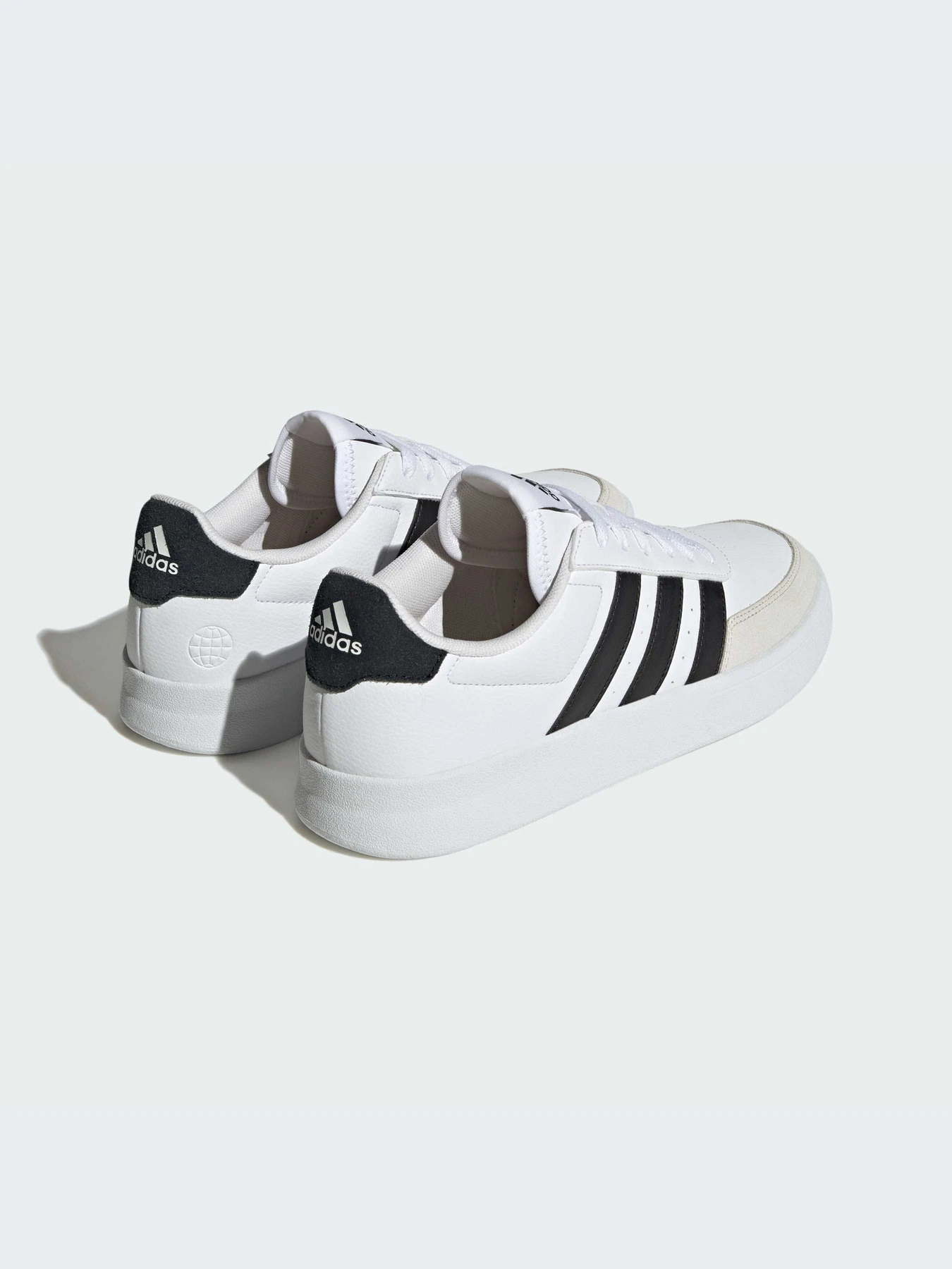 Кроссовки Adidas модель IE7049-KZ Кроссовки Adidas модель IE7049-KZ Фото