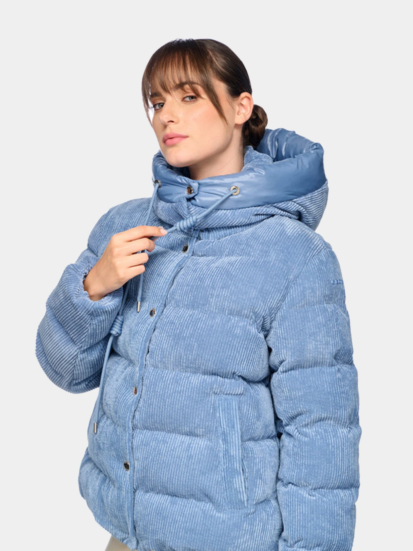 Куртки и дубленки Geox модель W4628D-T3153-F4621 Куртки и дубленки Geox модель W4628D-T3153-F4621 Фото