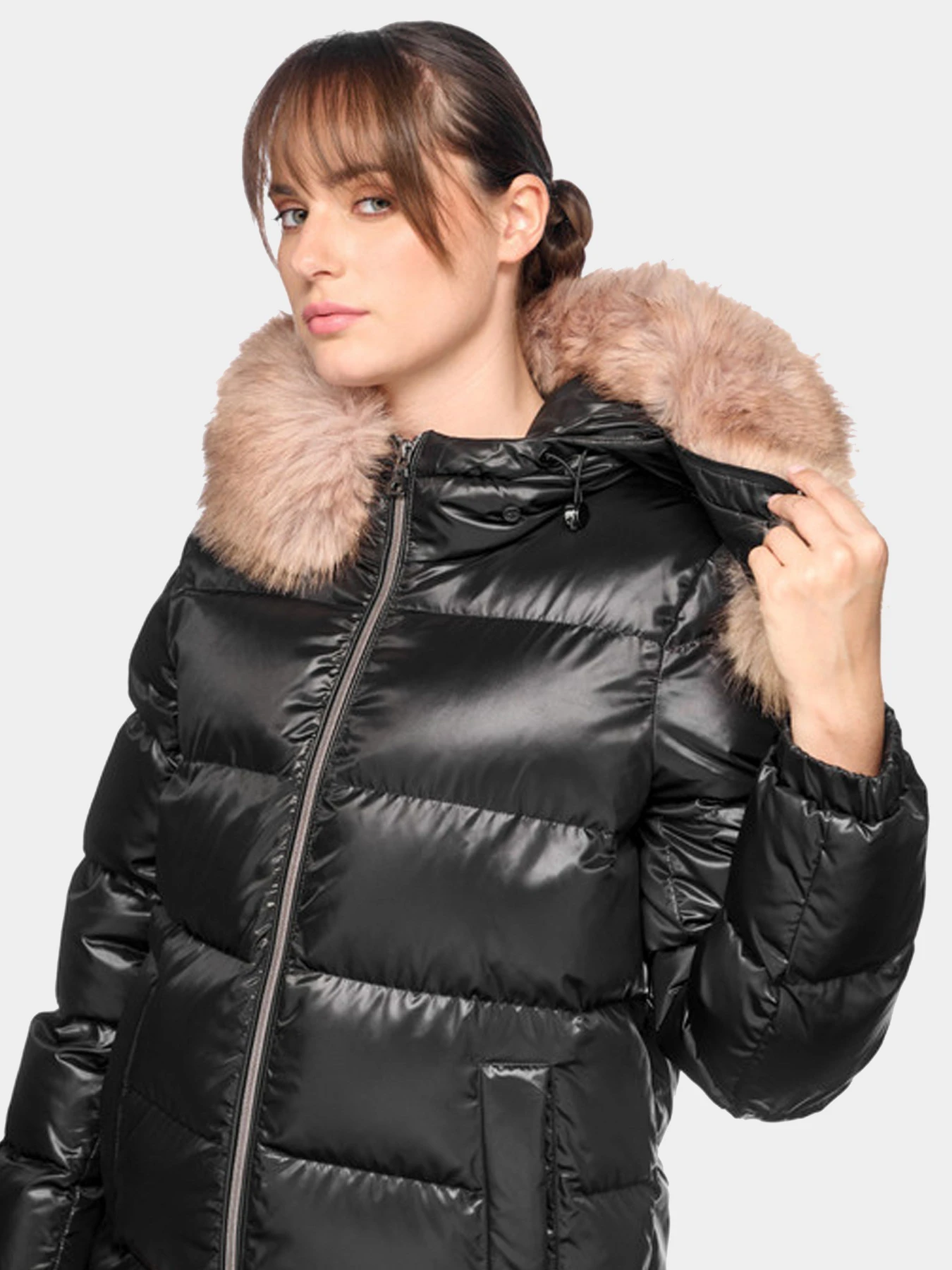 Куртки и дубленки Geox модель W4628H-T2843-F9000 Куртки и дубленки Geox модель W4628H-T2843-F9000 Фото
