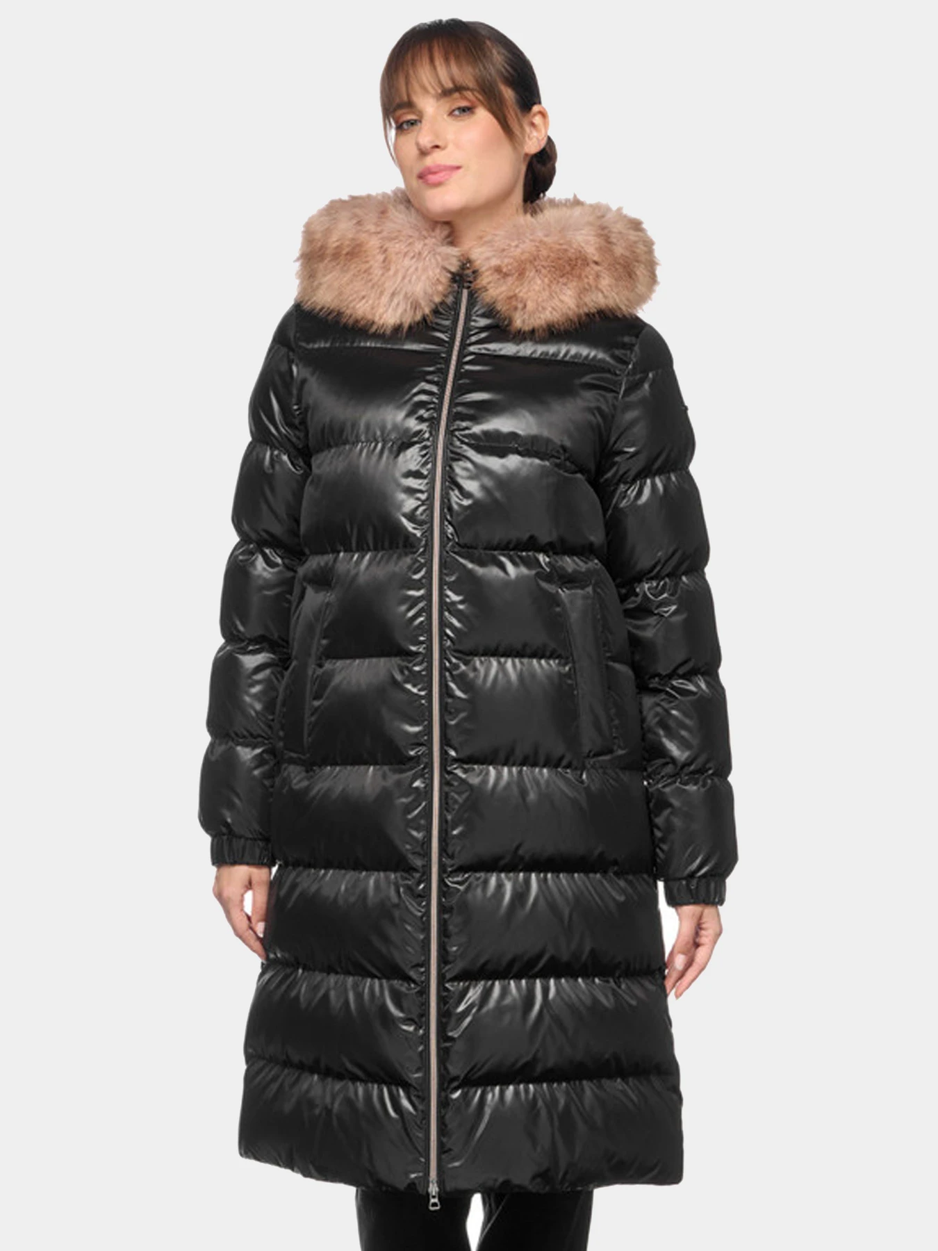 Куртки и дубленки Geox модель W4628H-T2843-F9000 Куртки и дубленки Geox модель W4628H-T2843-F9000 Фото