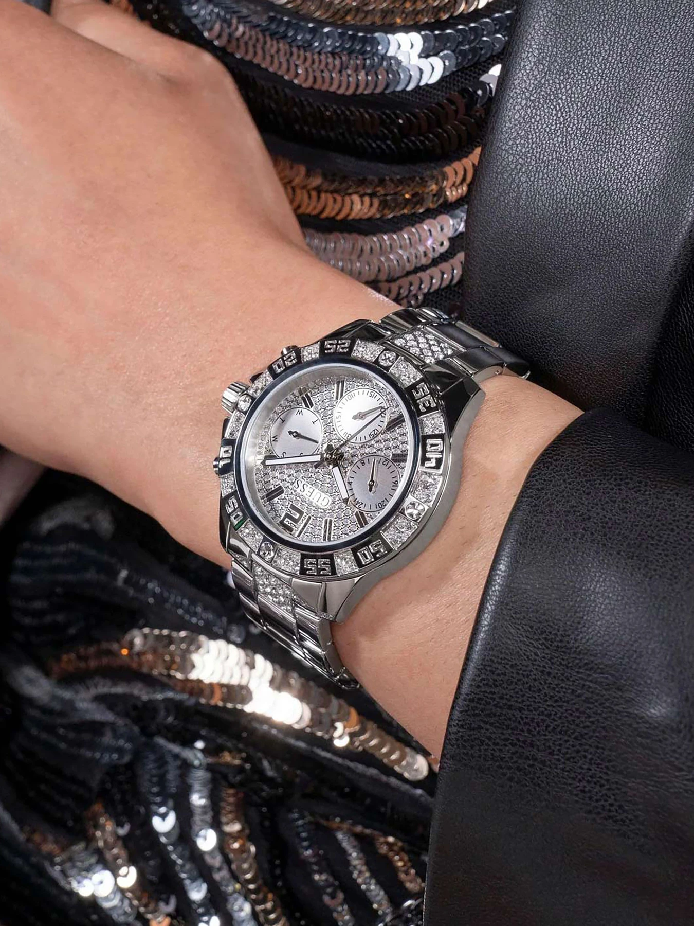 Часы GUESS модель GW0771L1 Часы GUESS модель GW0771L1 Фото