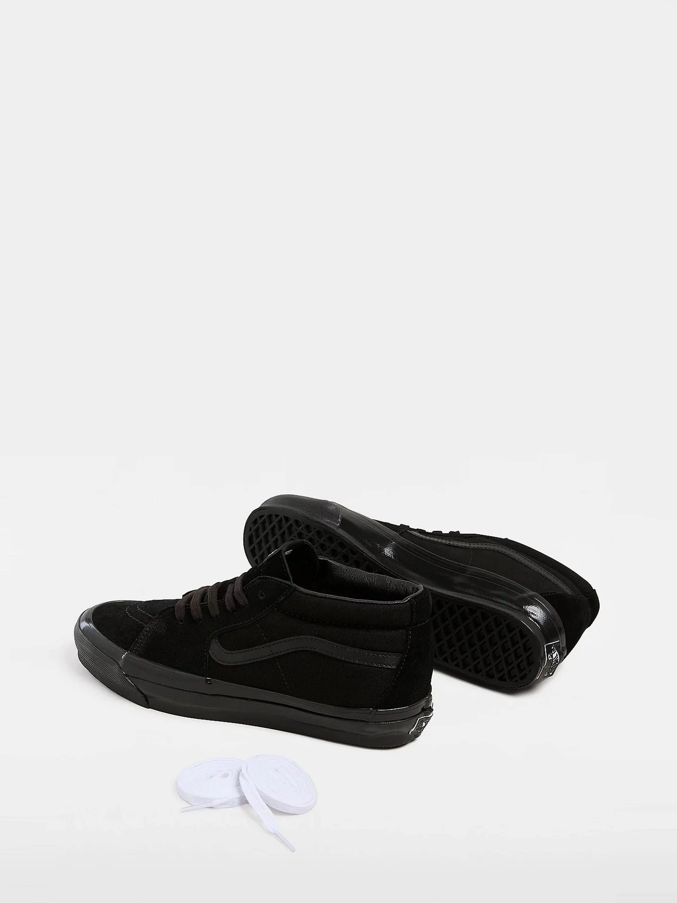 Кеды Vans модель VN000CQQBKA1 Кеды Vans модель VN000CQQBKA1 Фото
