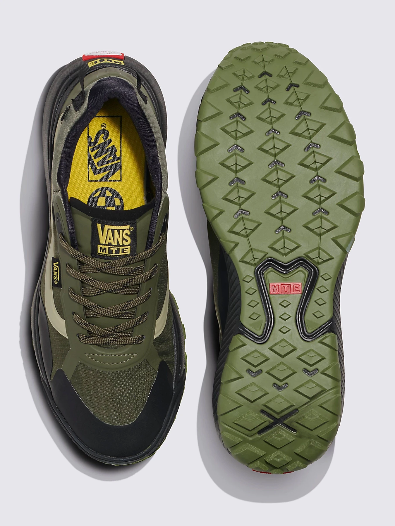 Кроссовки Vans модель VN000CVUOLV1 Кроссовки Vans модель VN000CVUOLV1 Фото