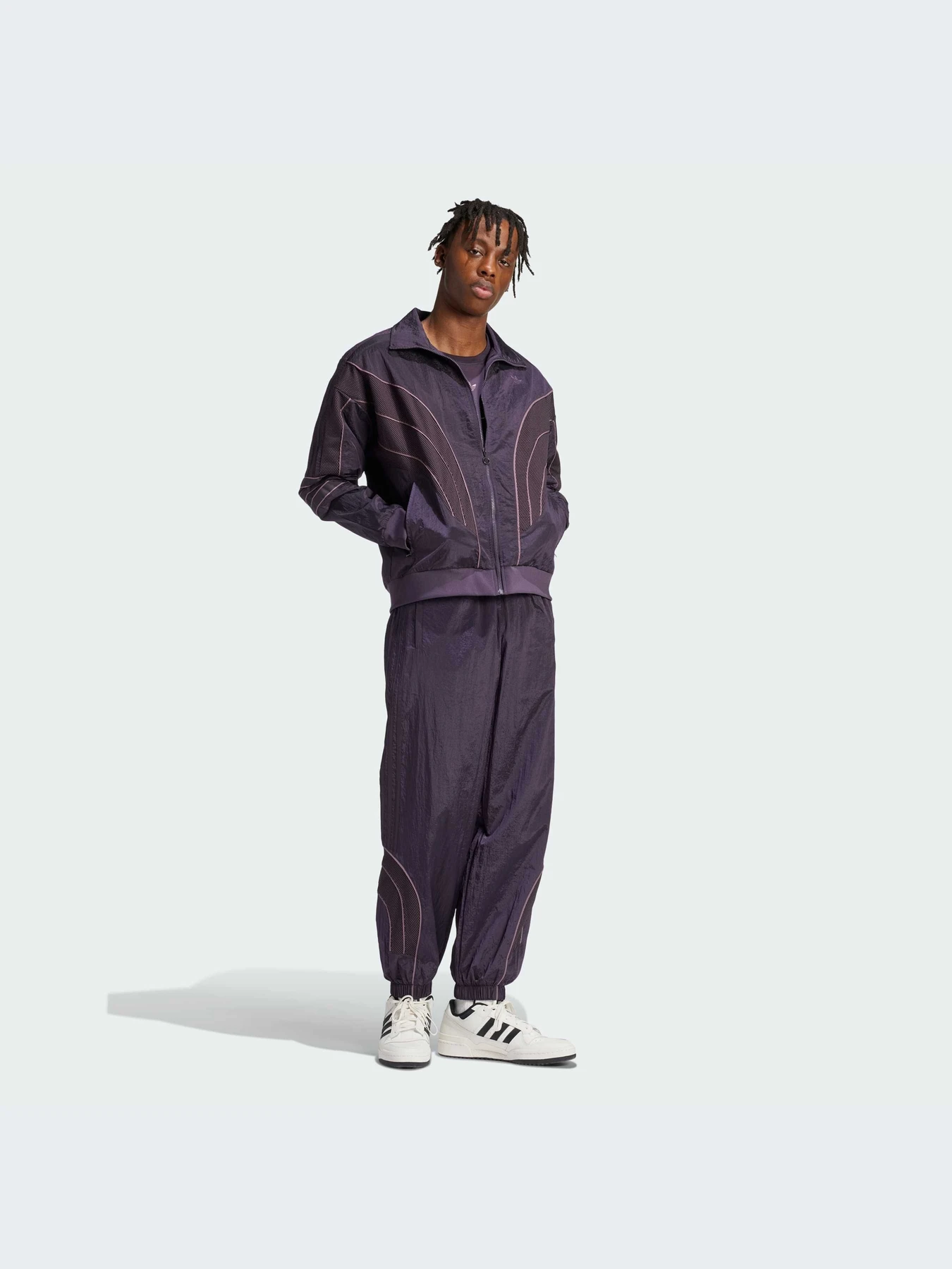 Худи и свитшоты Adidas модель IZ2608-KZ Худи и свитшоты Adidas модель IZ2608-KZ Фото