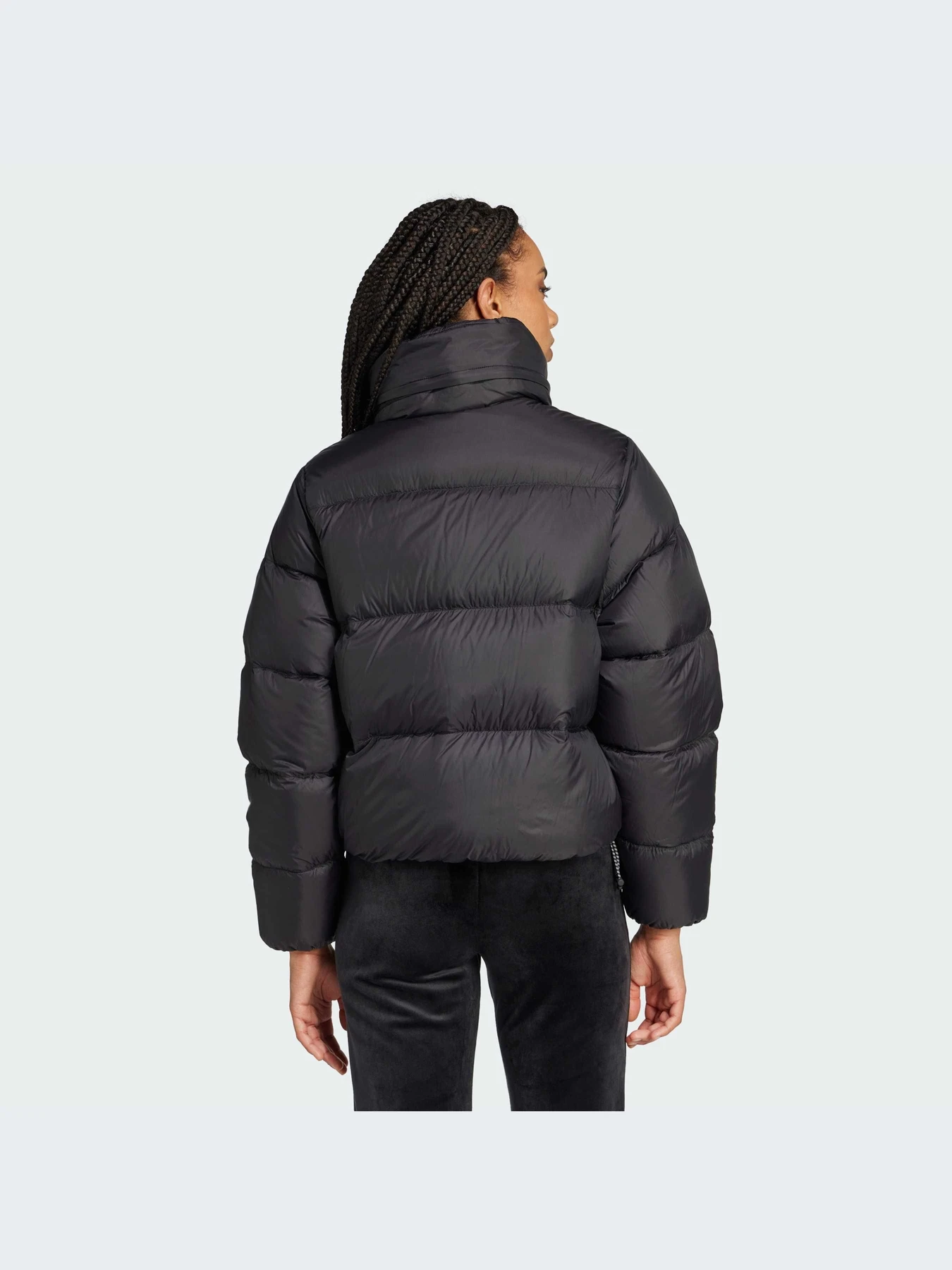 Куртки и дубленки Adidas модель IW8368-KZ Куртки и дубленки Adidas модель IW8368-KZ Фото
