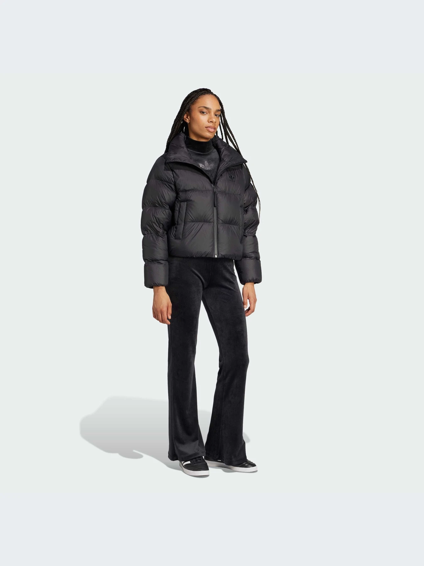 Куртки и дубленки Adidas модель IW8368-KZ Куртки и дубленки Adidas модель IW8368-KZ Фото