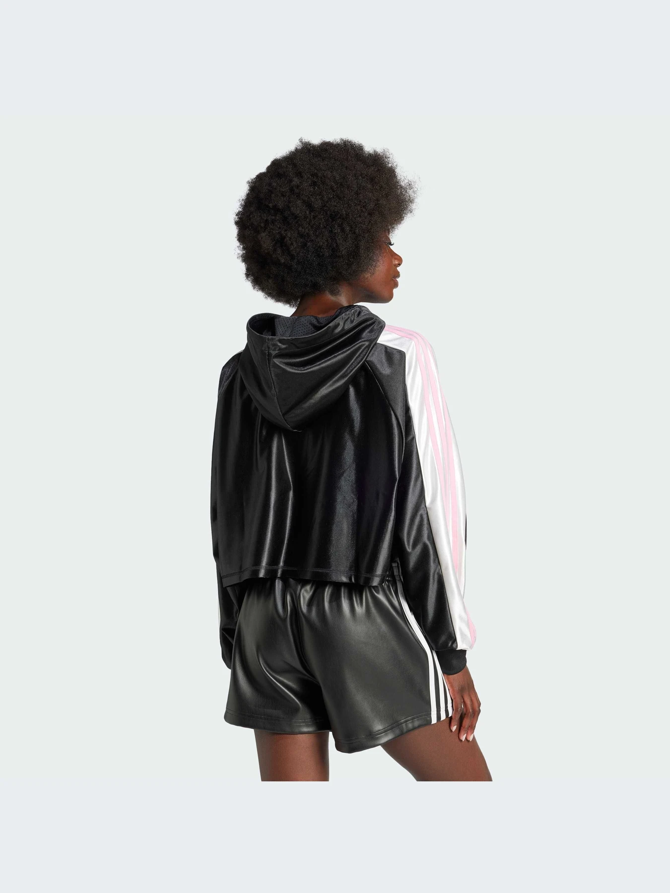 Худи и свитшоты Adidas модель IW5593-KZ Худи и свитшоты Adidas модель IW5593-KZ Фото