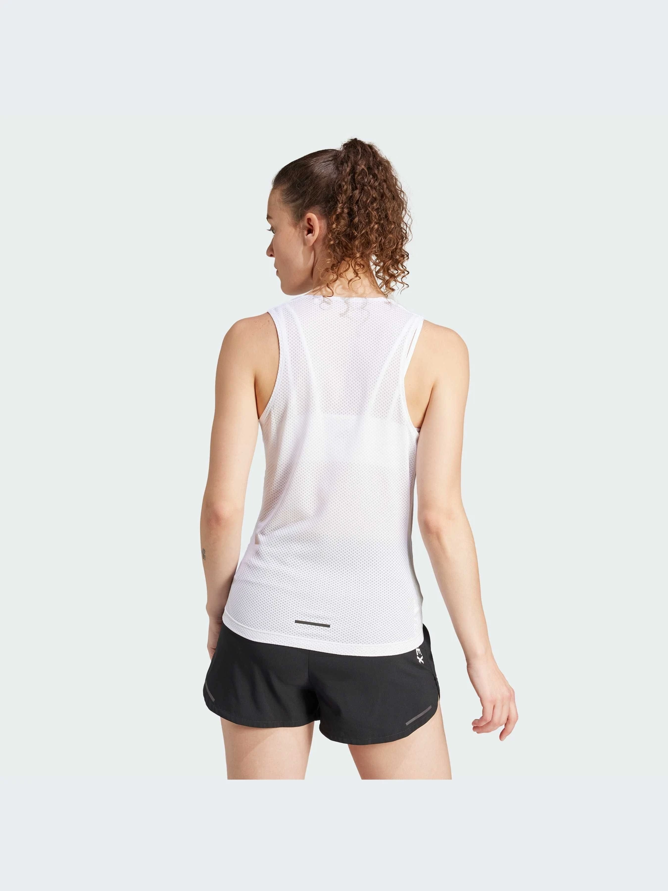 Футболки и поло Adidas модель IW6685-KZ Футболки и поло Adidas модель IW6685-KZ Фото