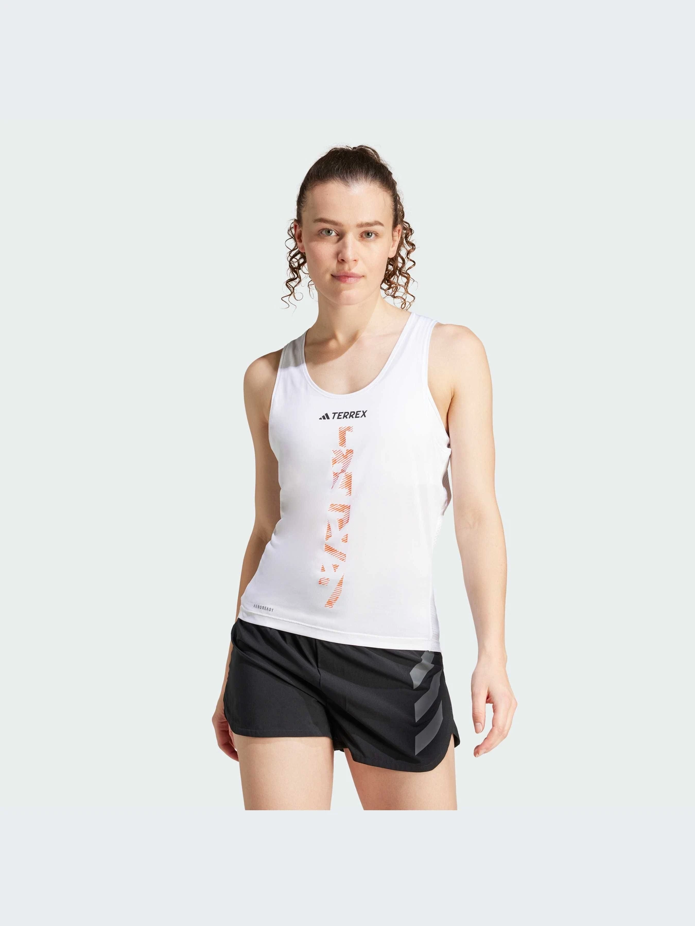 Футболки и поло Adidas модель IW6685-KZ Футболки и поло Adidas модель IW6685-KZ Фото