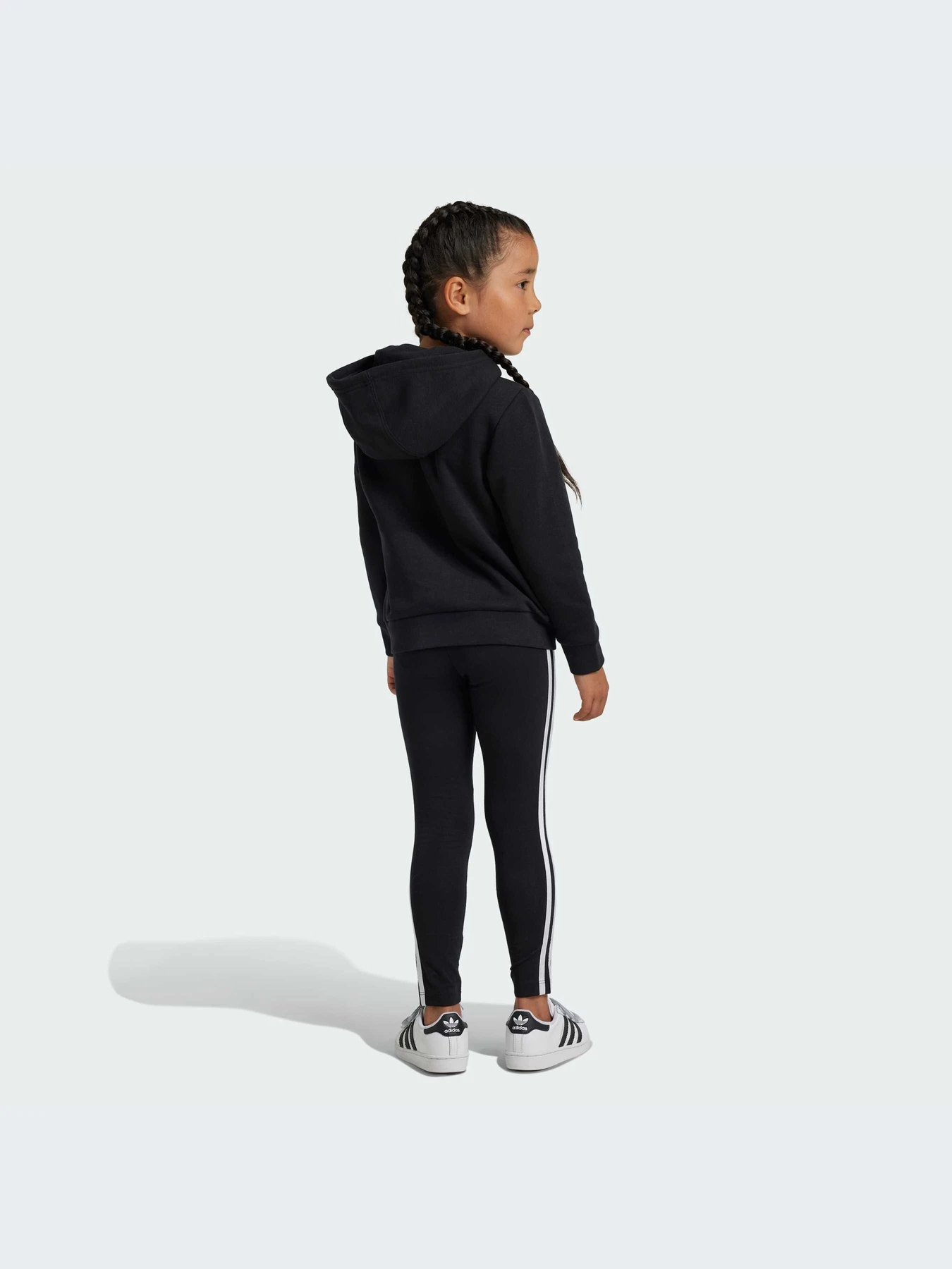 Костюмы Adidas Adicolor модель IY2439-KZ Костюмы Adidas Adicolor модель IY2439-KZ Фото