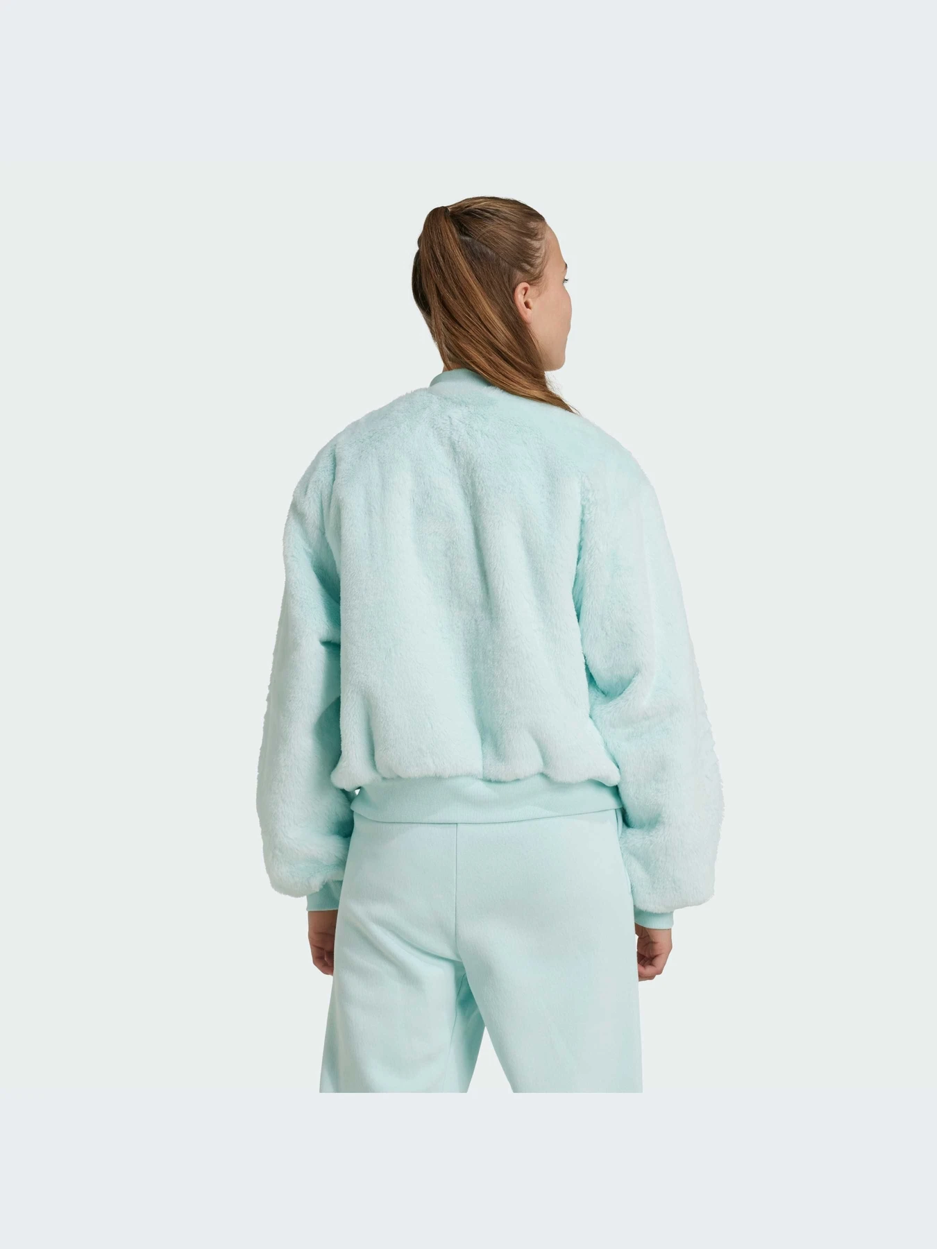 Куртки и дубленки Adidas модель IV9420-KZ Куртки и дубленки Adidas модель IV9420-KZ Фото