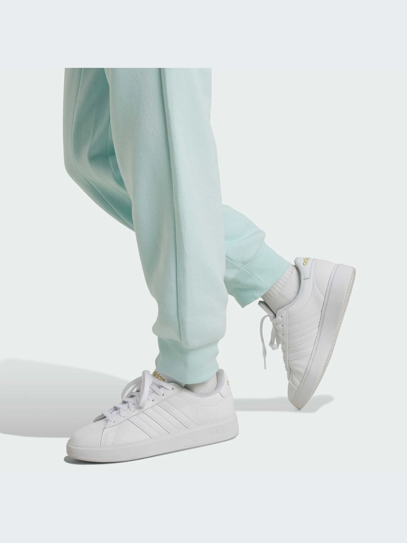 Брюки Adidas модель IV9431-KZ Брюки Adidas модель IV9431-KZ Фото