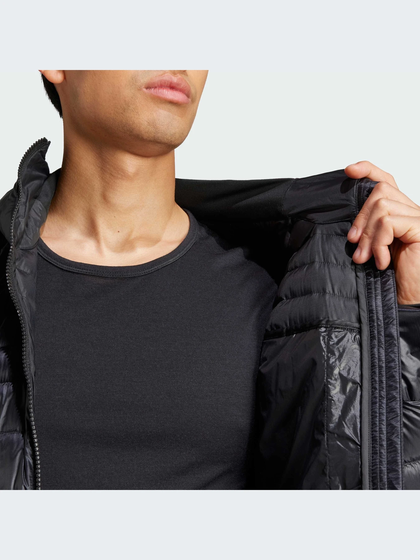 Куртки и дубленки Adidas модель IT3238-KZ Куртки и дубленки Adidas модель IT3238-KZ Фото