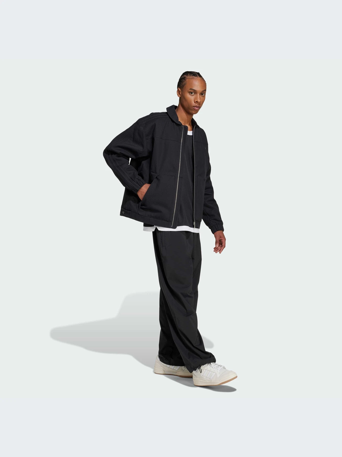 Куртки и дубленки Adidas модель IW0994-KZ Куртки и дубленки Adidas модель IW0994-KZ Фото