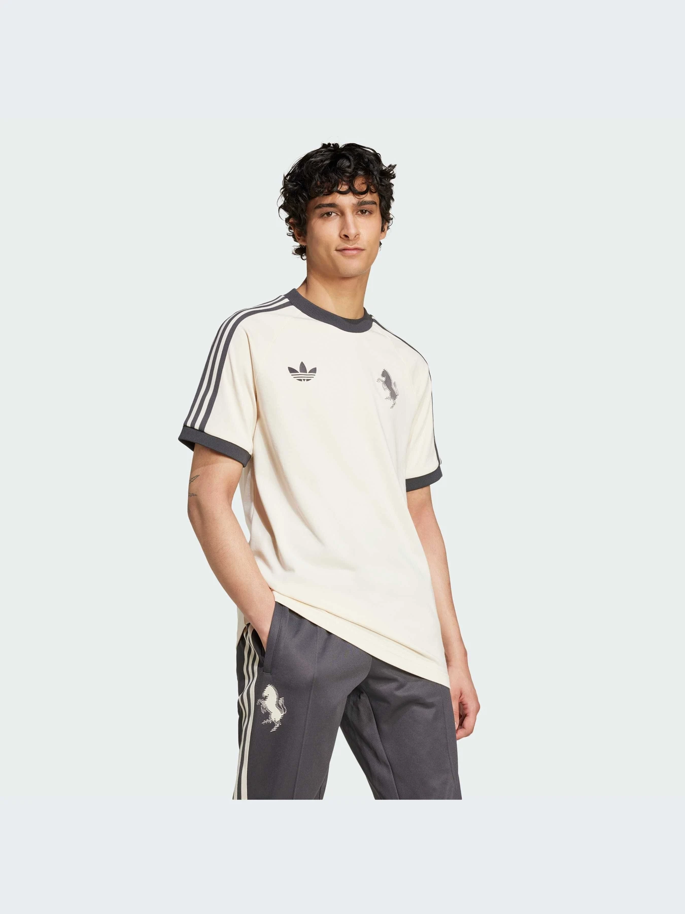 Футболки и поло Adidas модель IY0052-KZ Футболки и поло Adidas модель IY0052-KZ Фото