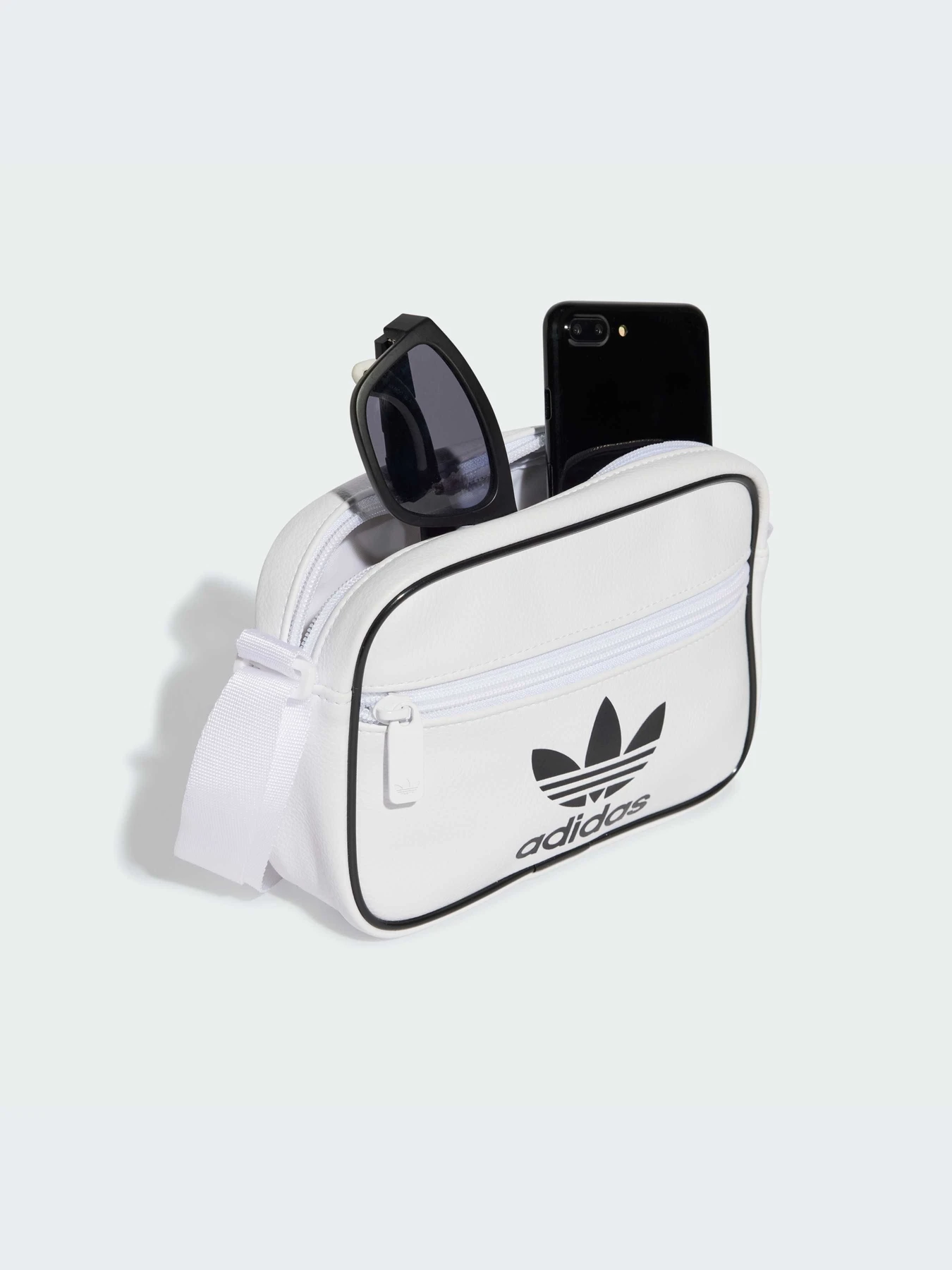 Сумки Adidas Adicolor модель IX7484-KZ Сумки Adidas Adicolor модель IX7484-KZ Фото