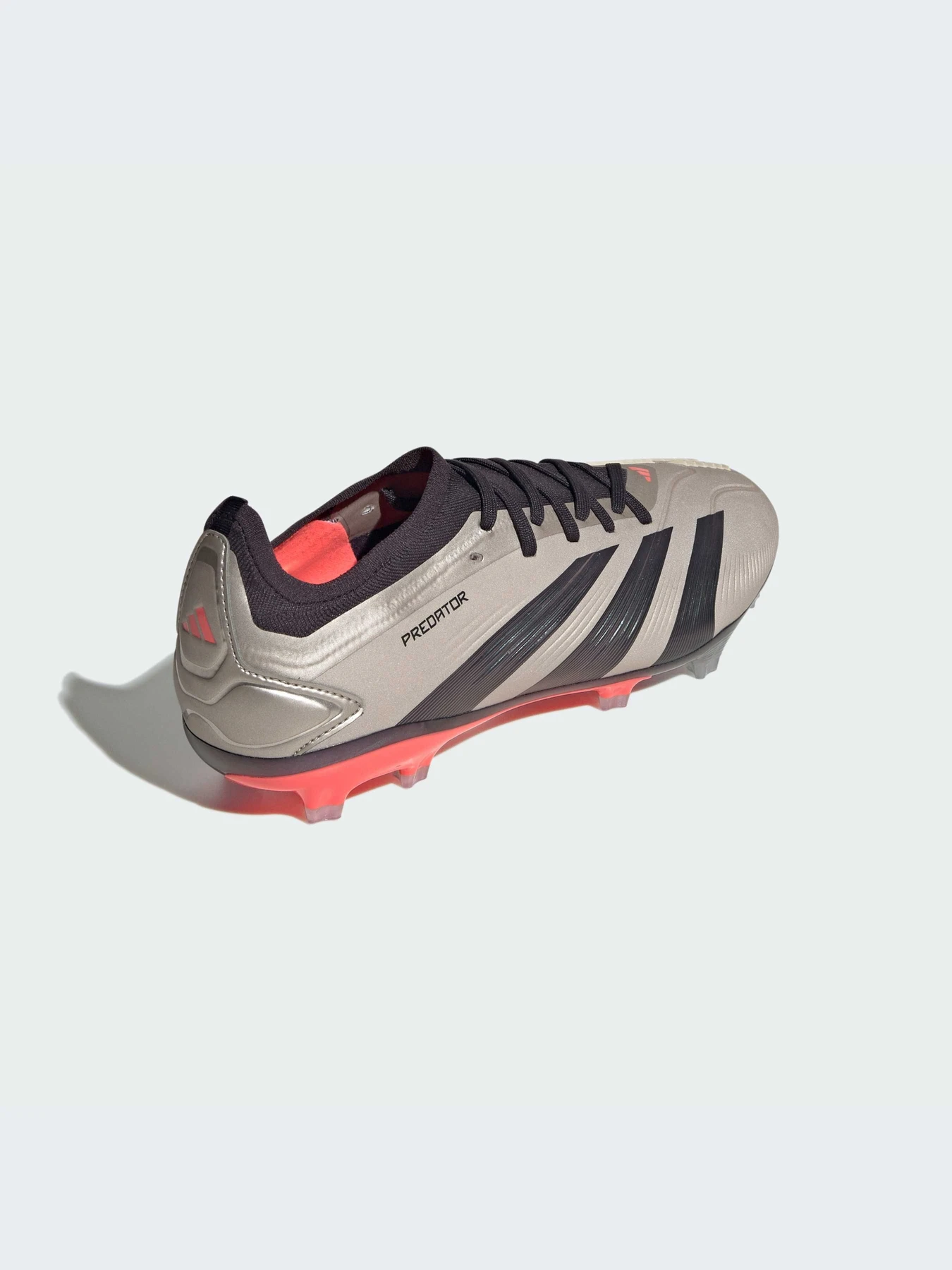 Кроссовки Adidas Predator модель IF6327-KZ Кроссовки Adidas Predator модель IF6327-KZ Фото