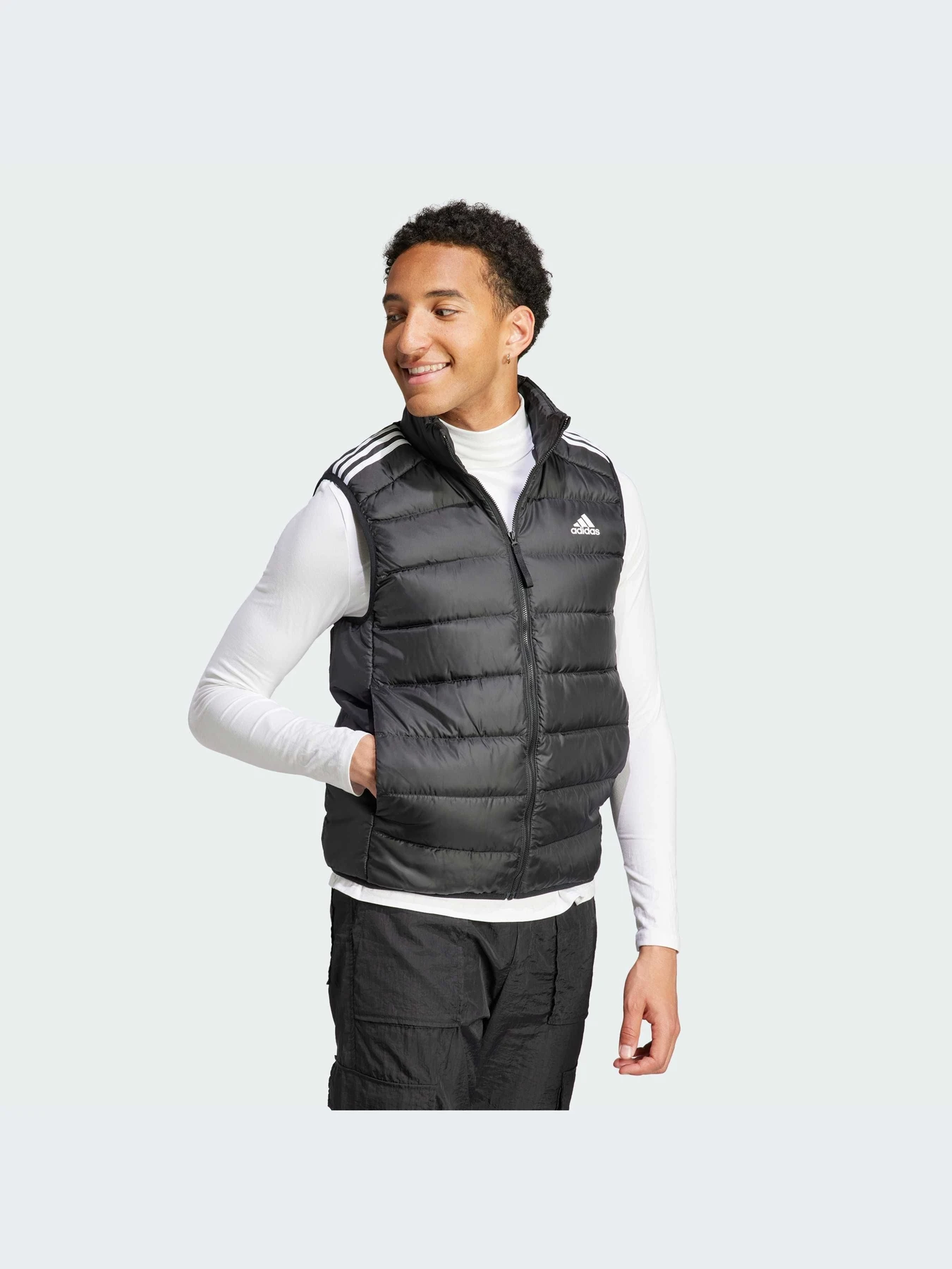 Куртки и дубленки Adidas модель HZ5728-KZ Куртки и дубленки Adidas модель HZ5728-KZ Фото
