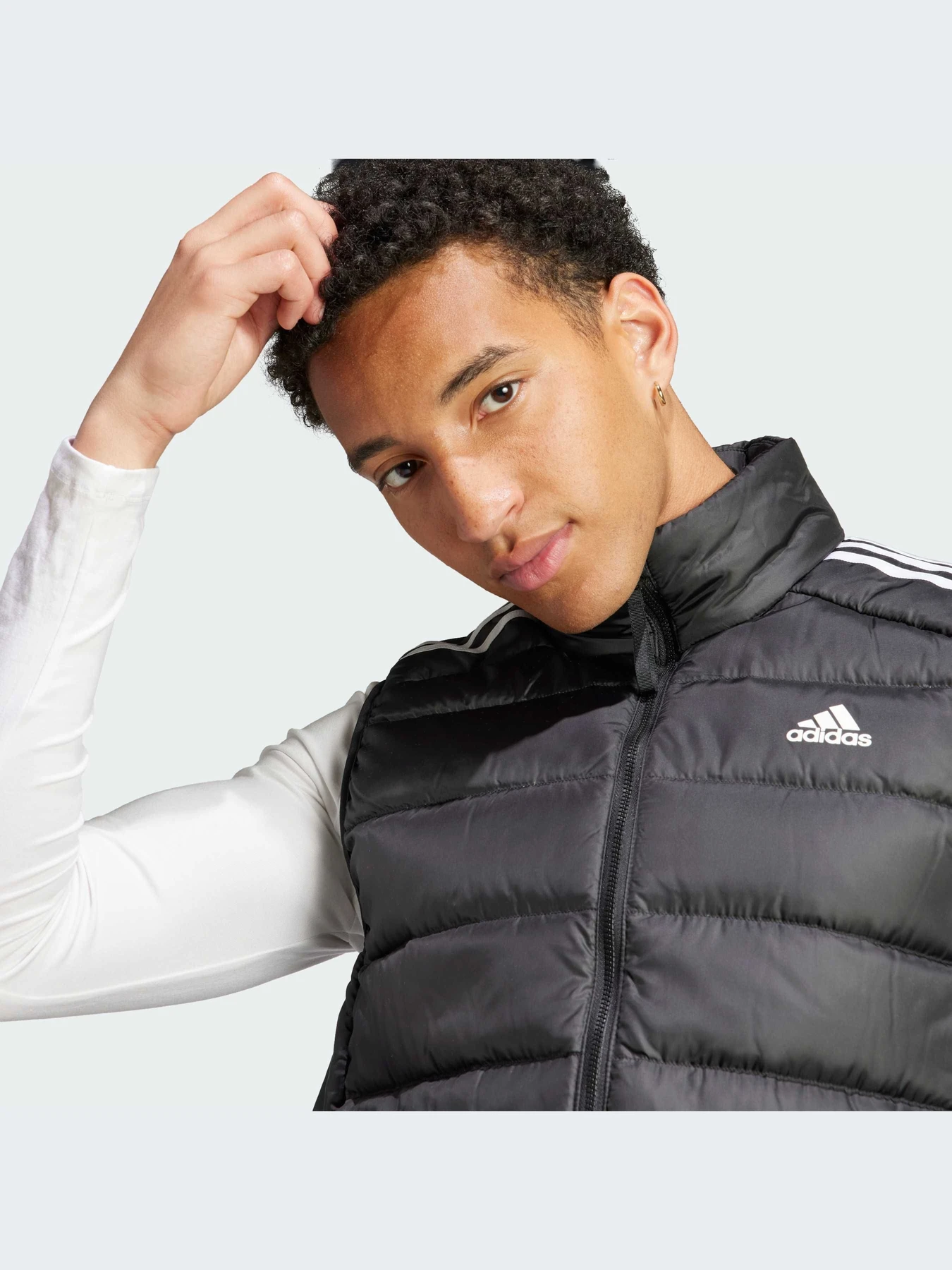 Куртки и дубленки Adidas модель HZ5728-KZ Куртки и дубленки Adidas модель HZ5728-KZ Фото