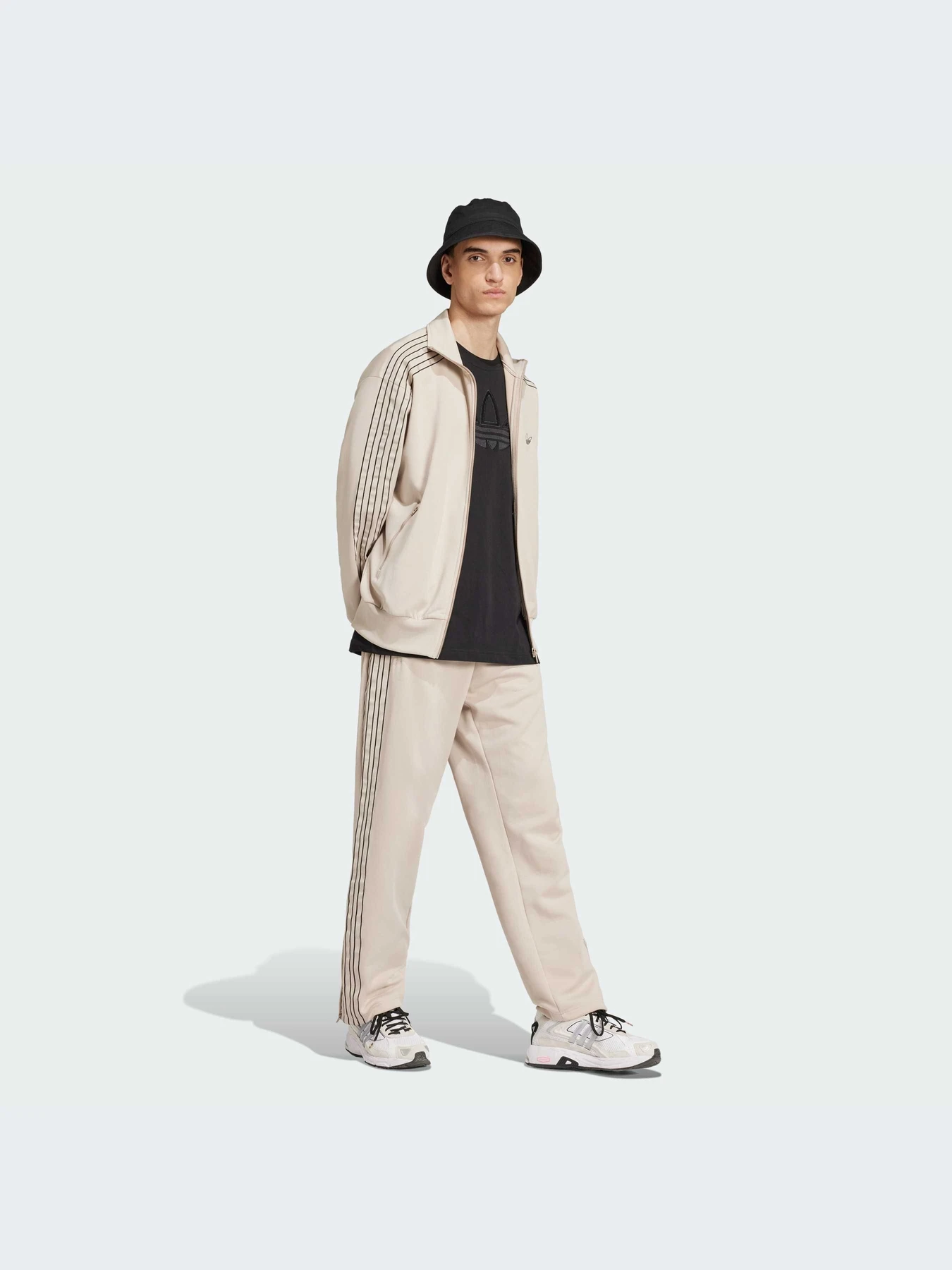 Худи и свитшоты Adidas Adicolor модель IW5826-KZ Худи и свитшоты Adidas Adicolor модель IW5826-KZ Фото