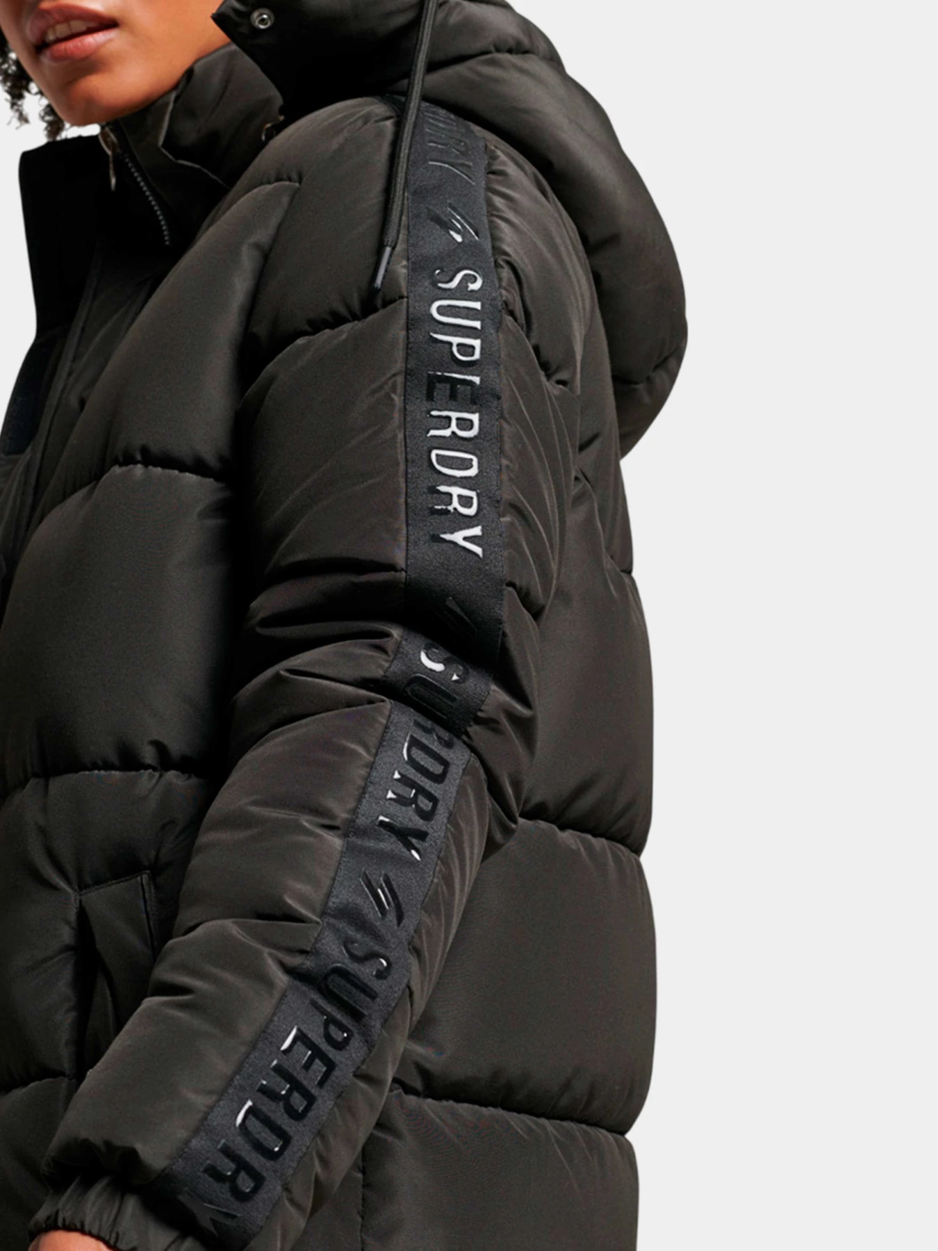 Куртки и дубленки Superdry модель W5011394A16A Куртки и дубленки Superdry модель W5011394A16A Фото