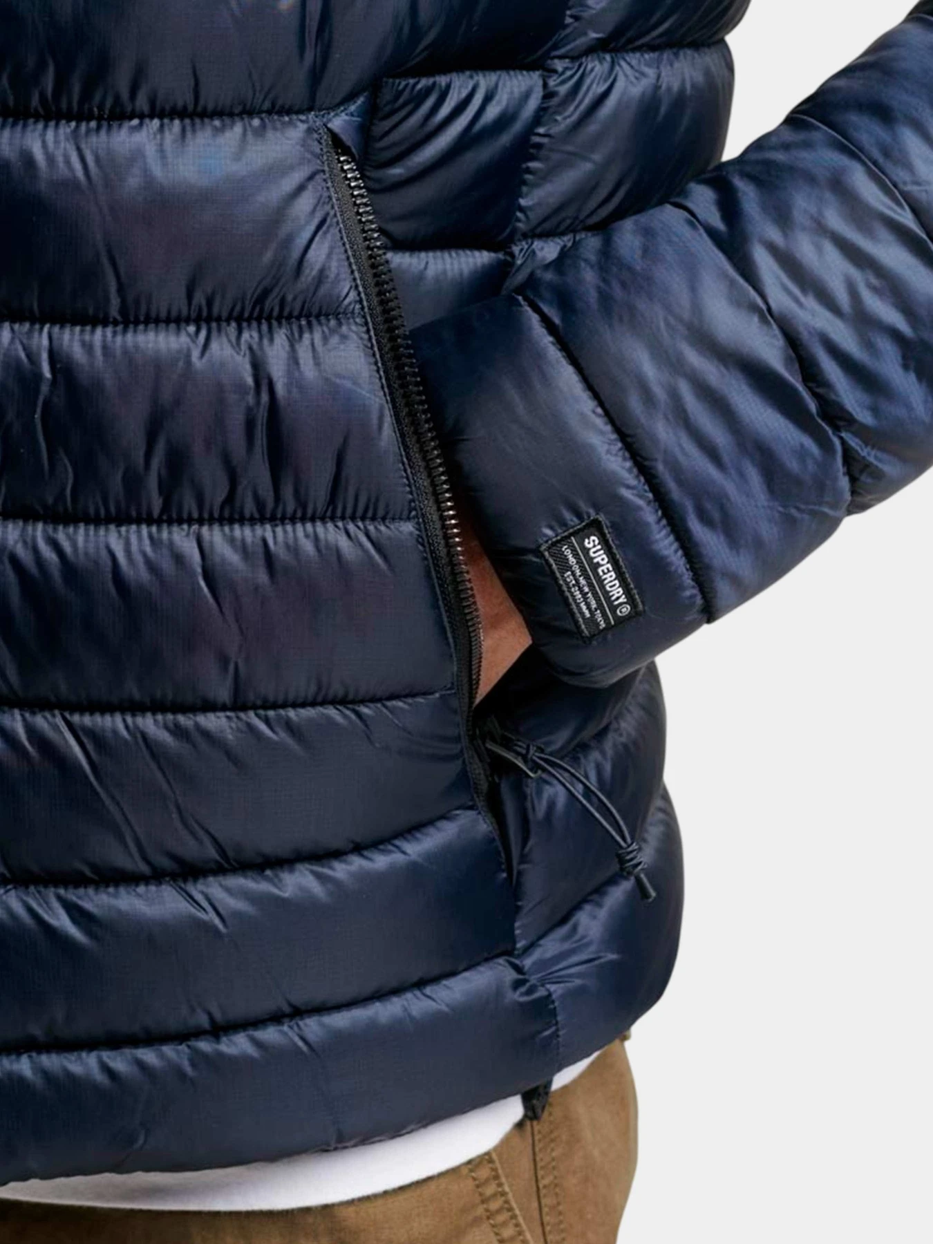 Куртки и дубленки Superdry модель M5011821A98T Куртки и дубленки Superdry модель M5011821A98T Фото