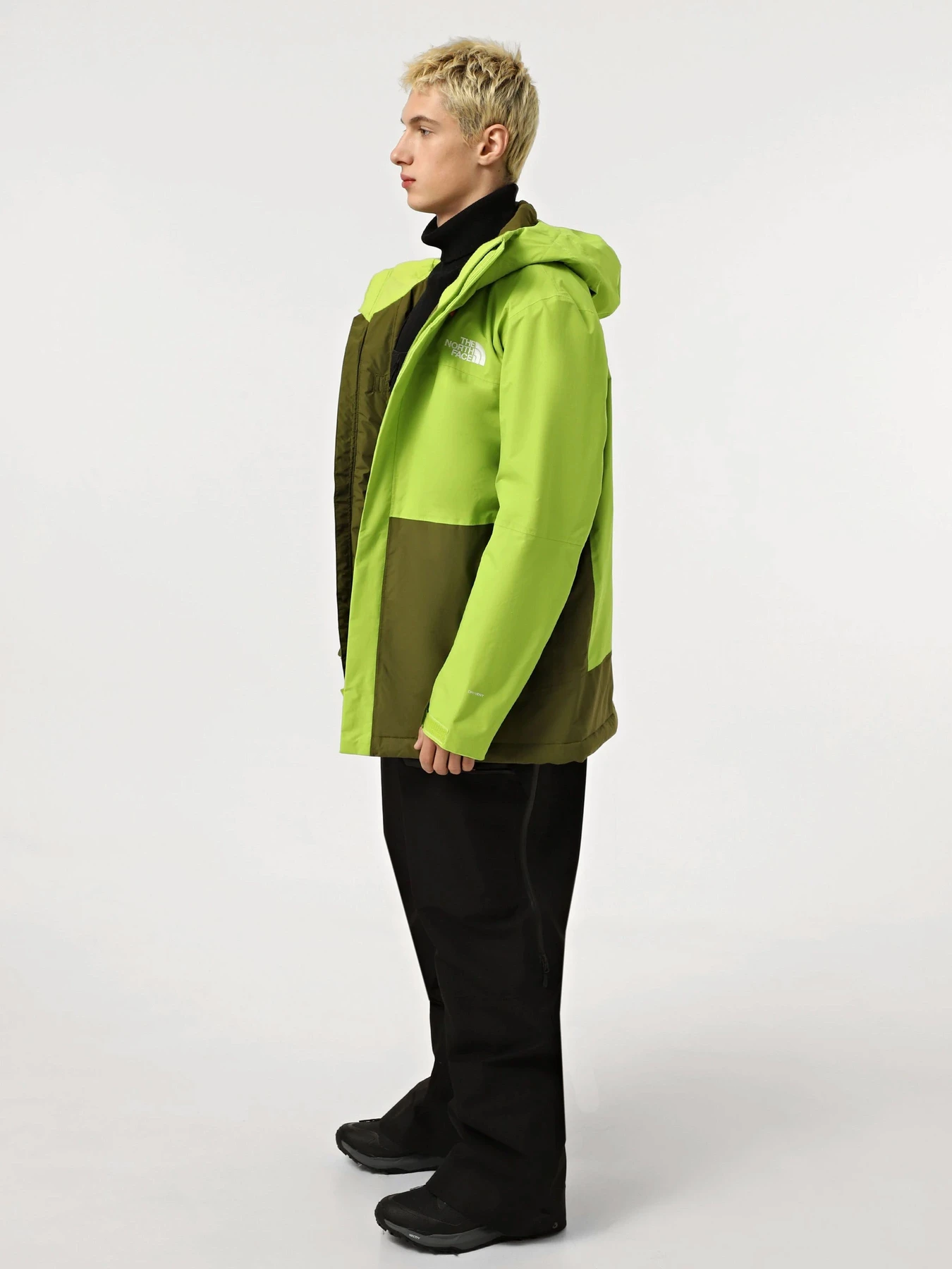 Куртки и дубленки The North Face модель NF0A82VU5QI1 Куртки и дубленки The North Face модель NF0A82VU5QI1 Фото
