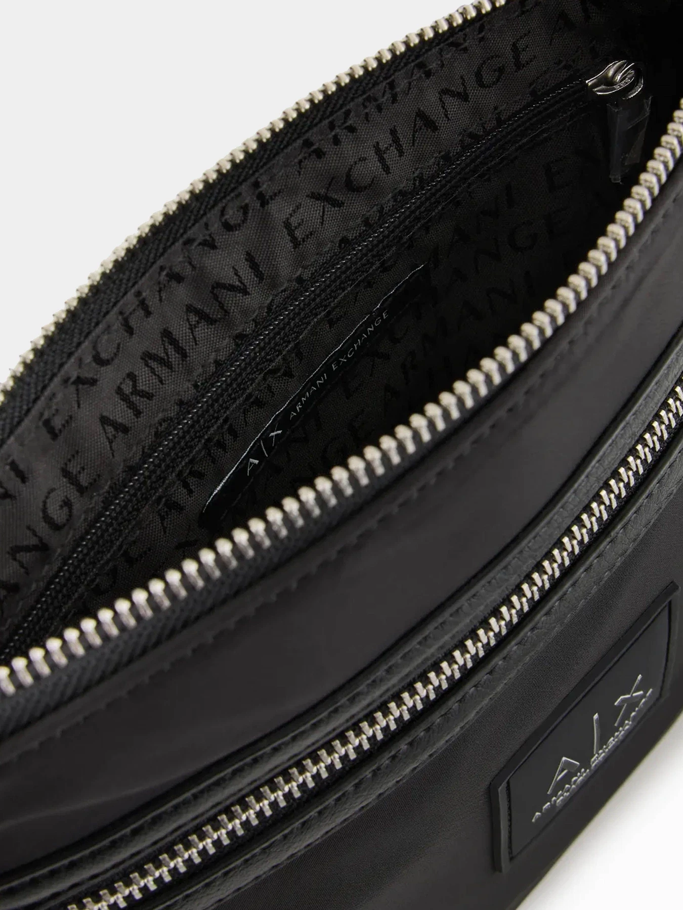 Сумки Armani Exchange модель XM000107-AF10406-UC001 Фото