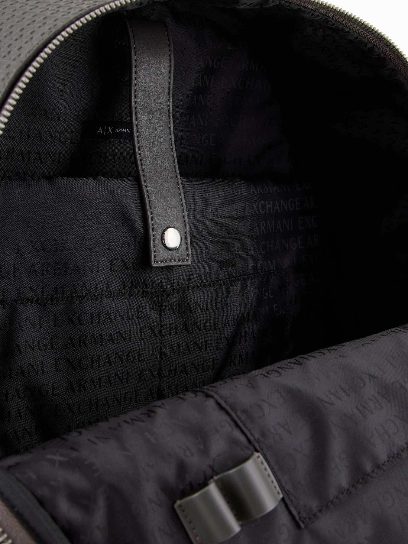 Рюкзаки Armani Exchange модель XM000156-AF11928-U8110 Рюкзаки Armani Exchange модель XM000156-AF11928-U8110 Фото
