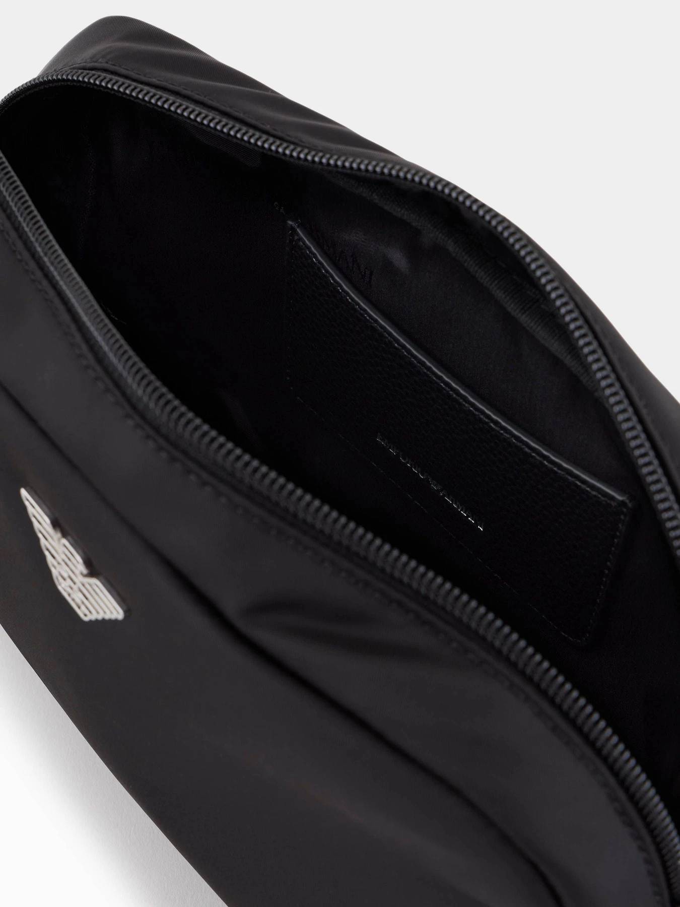 Сумки Emporio Armani модель Y3H320-YWS1E-80001 Сумки Emporio Armani модель Y3H320-YWS1E-80001 Фото