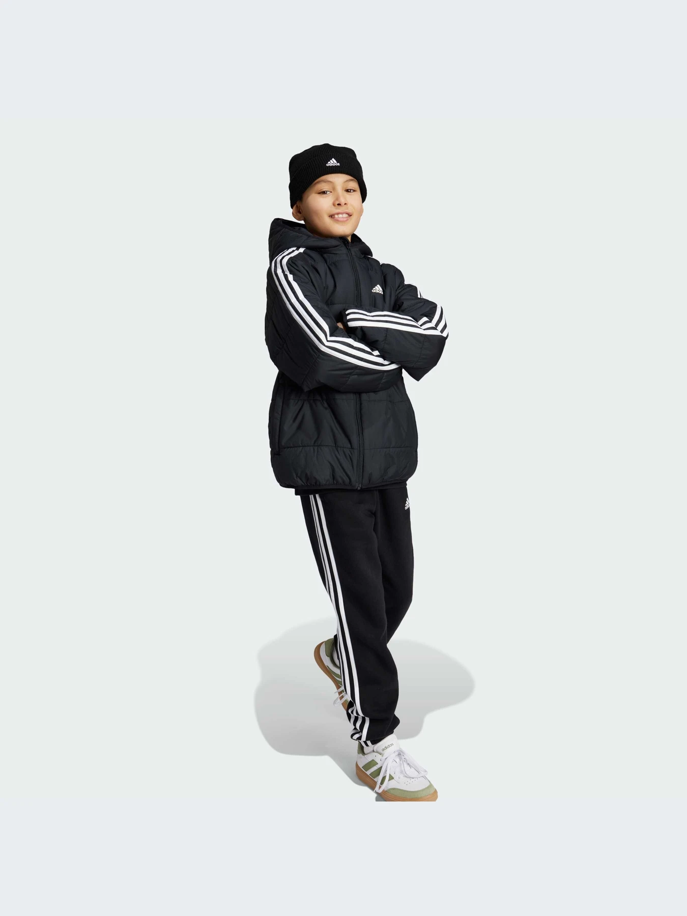 Куртки и дубленки Adidas модель IV9512-KZ Куртки и дубленки Adidas модель IV9512-KZ Фото