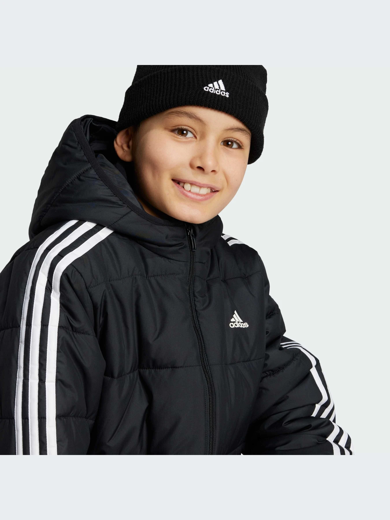 Куртки и дубленки Adidas модель IV9512-KZ Куртки и дубленки Adidas модель IV9512-KZ Фото