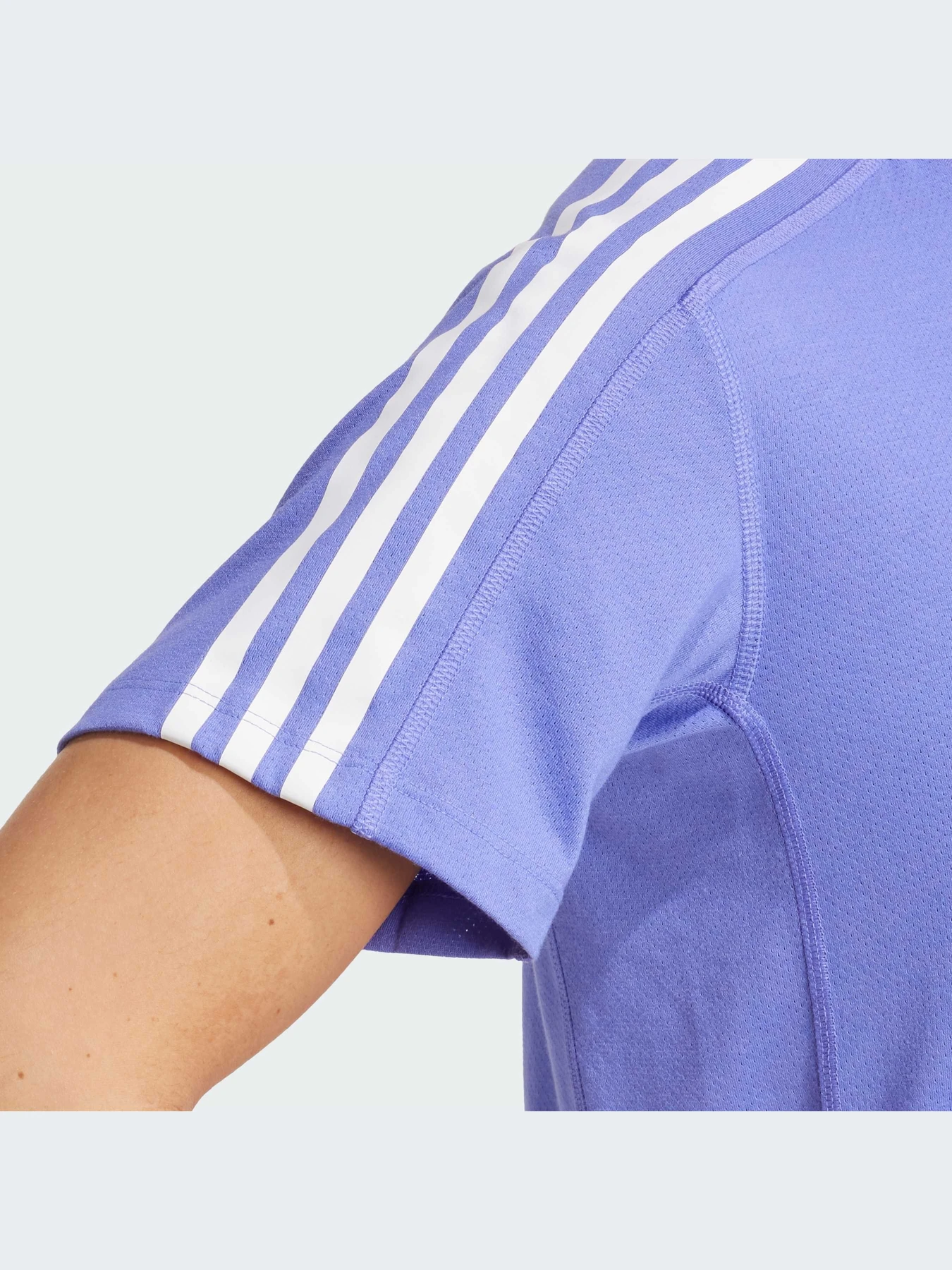 Футболки и поло Adidas 3 Stripes модель IW0021-KZ Футболки и поло Adidas 3 Stripes модель IW0021-KZ Фото