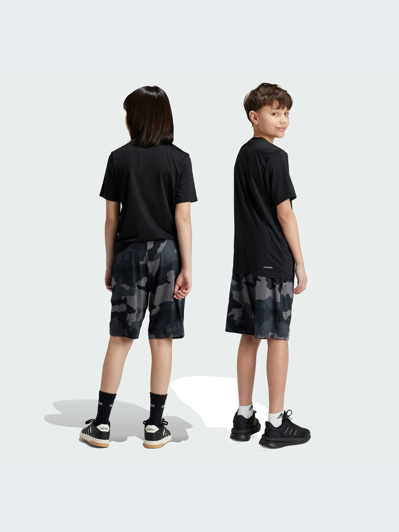 Шорты Adidas модель IV9589-KZ Шорты Adidas модель IV9589-KZ Фото