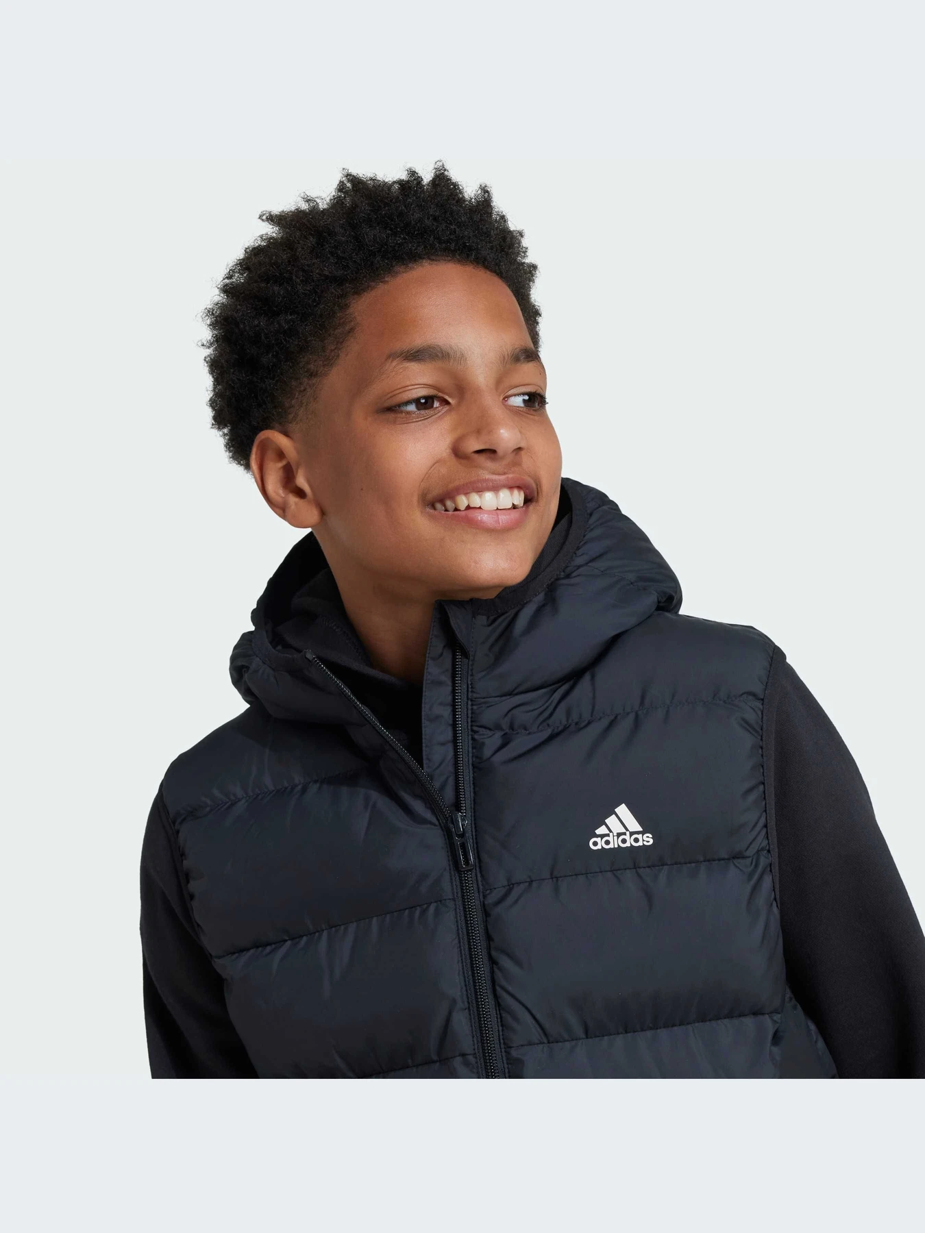 Куртки и дубленки Adidas модель IW0544-KZ Куртки и дубленки Adidas модель IW0544-KZ Фото
