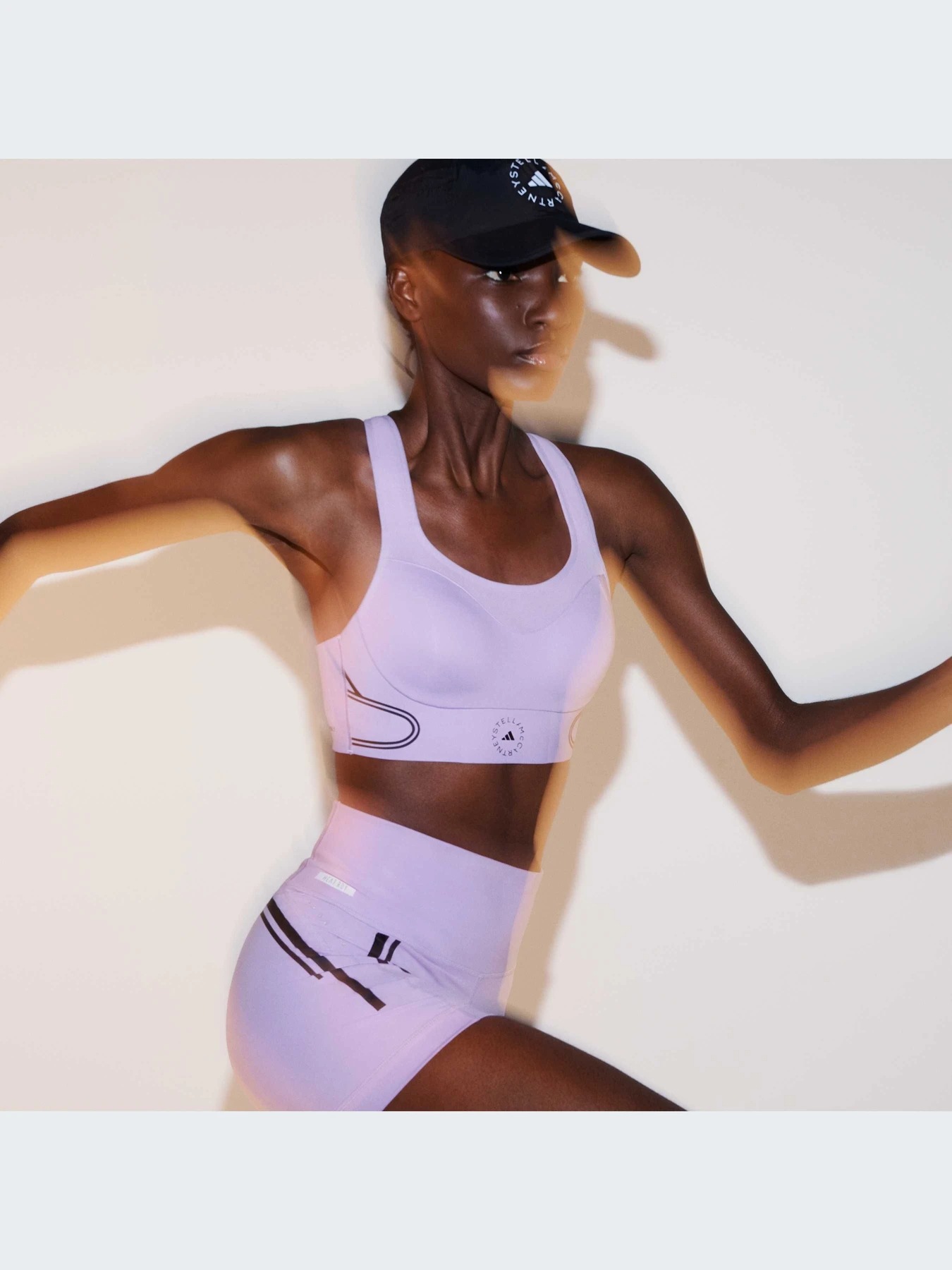 Футболки и поло Adidas модель II3229-KZ Футболки и поло Adidas модель II3229-KZ Фото