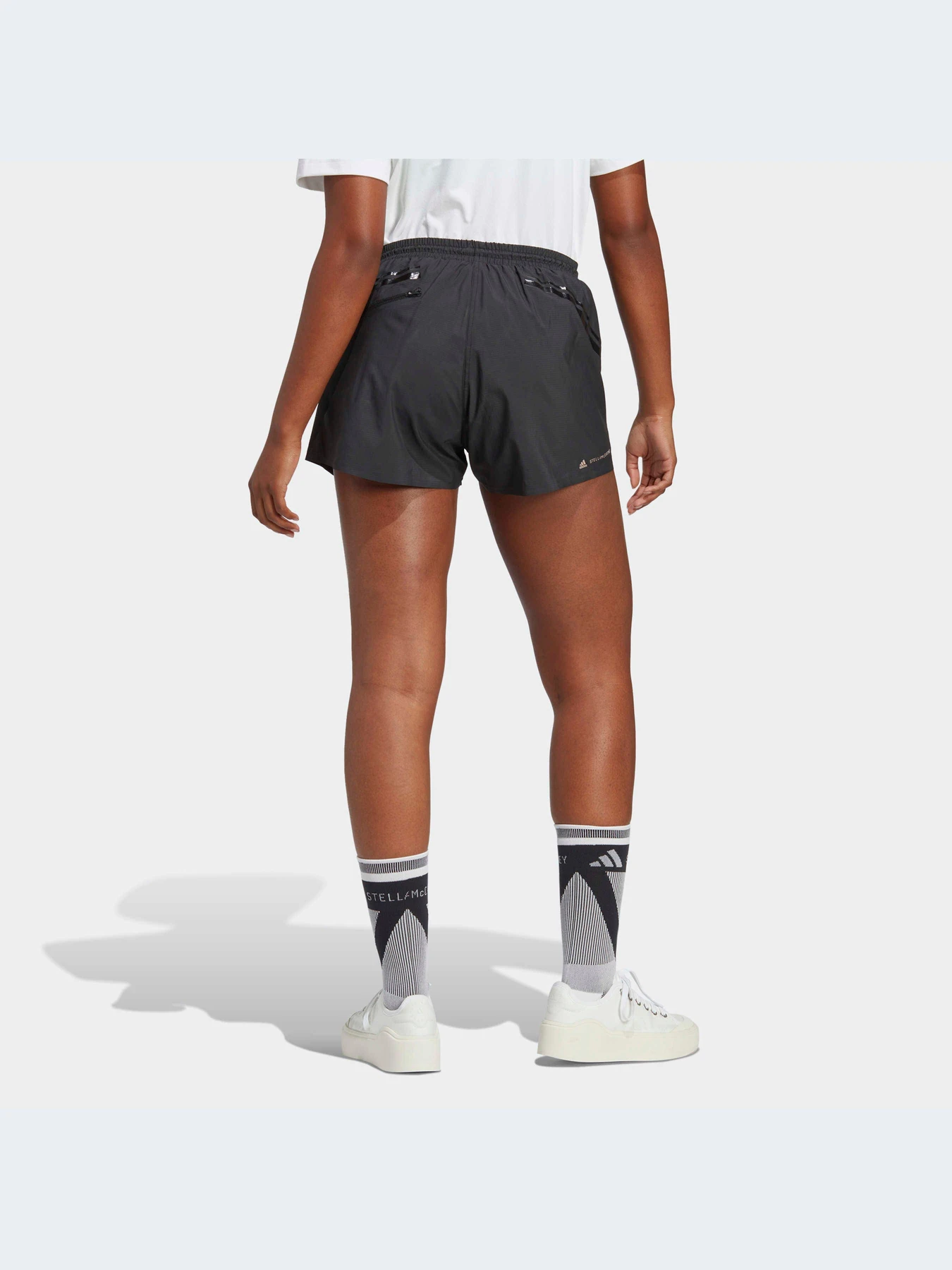 Шорты Adidas модель HR2210-KZ Шорты Adidas модель HR2210-KZ Фото