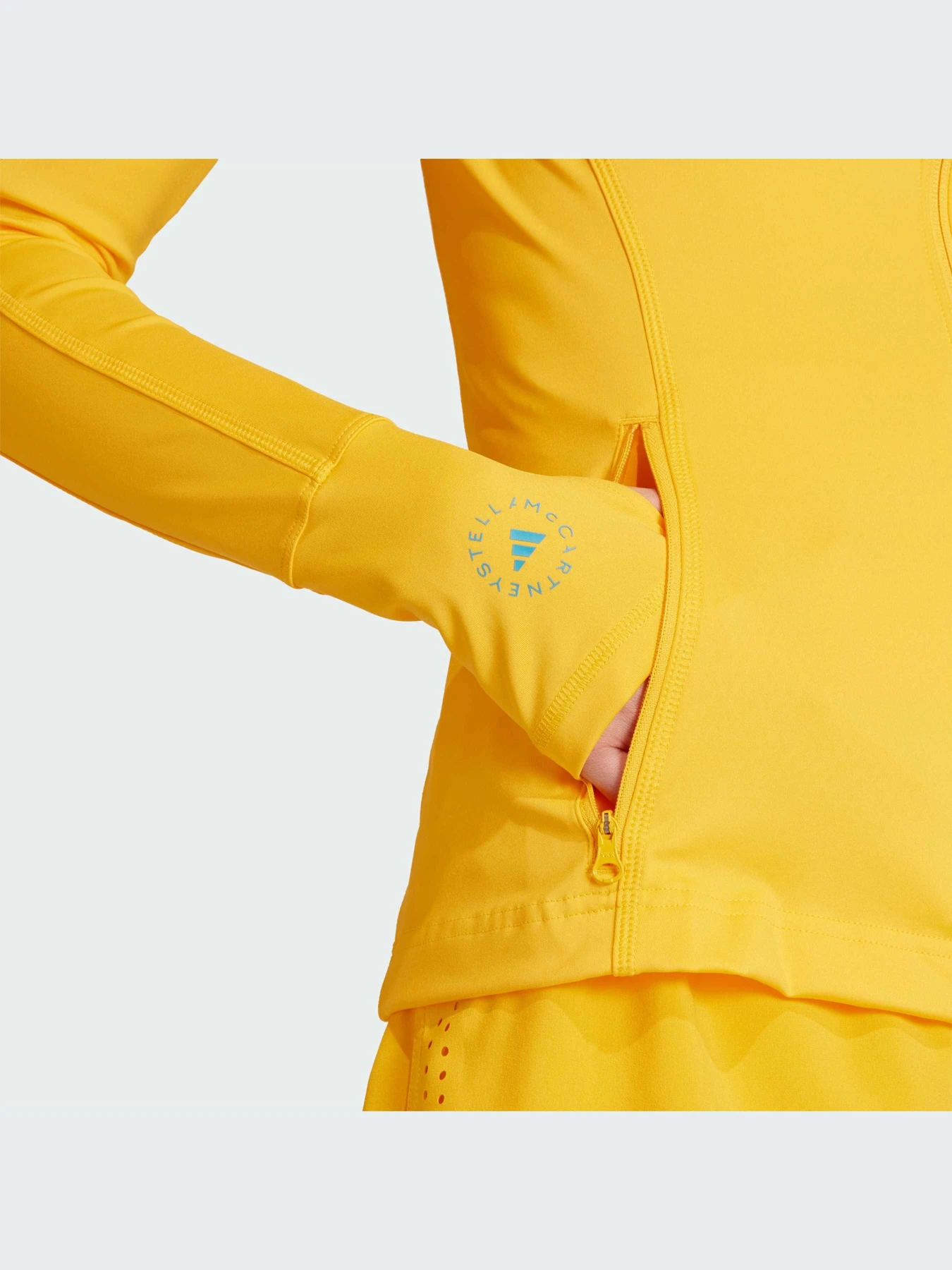 Худи и свитшоты Adidas модель IB6790-KZ Худи и свитшоты Adidas модель IB6790-KZ Фото