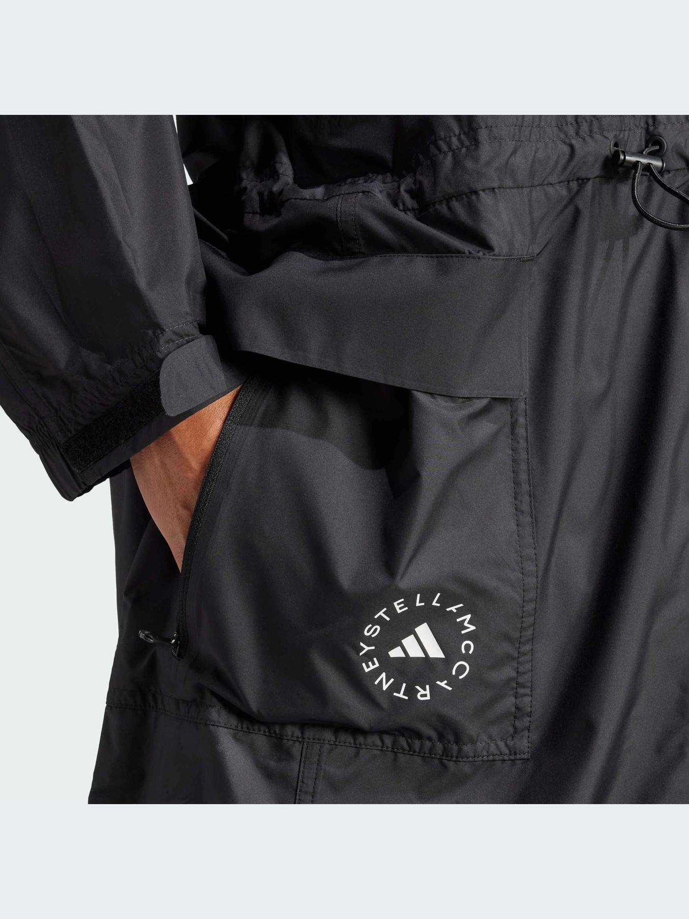 Пальто и плащи Adidas модель IT8274-KZ Пальто и плащи Adidas модель IT8274-KZ Фото