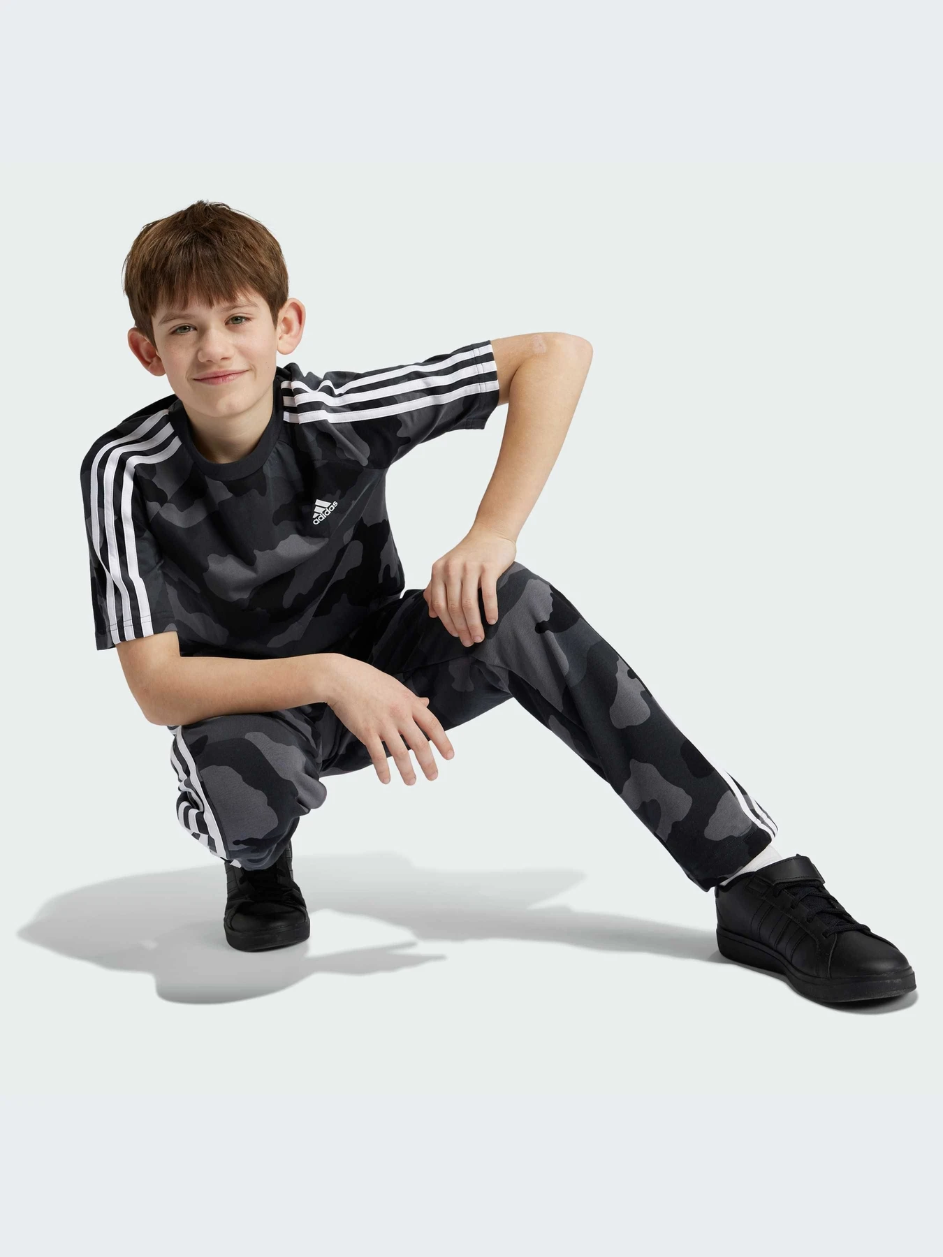 Футболки и поло Adidas модель IV7304-KZ Футболки и поло Adidas модель IV7304-KZ Фото