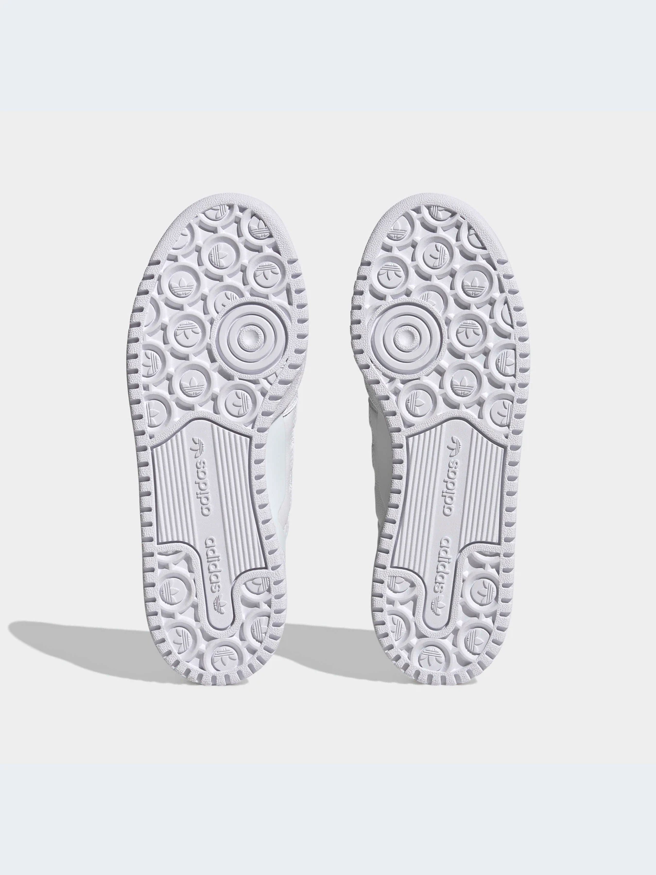 Кроссовки Adidas Forum модель ID6843-KZ Кроссовки Adidas Forum модель ID6843-KZ Фото