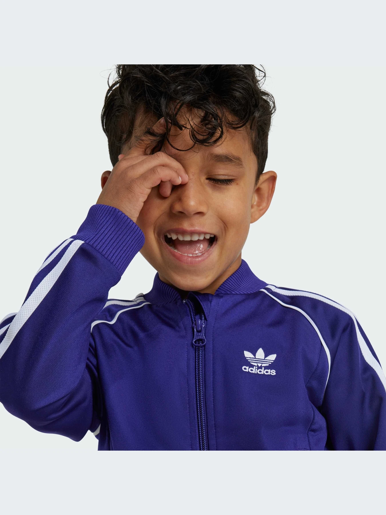 Костюмы Adidas Adicolor модель IY4793-KZ Костюмы Adidas Adicolor модель IY4793-KZ Фото