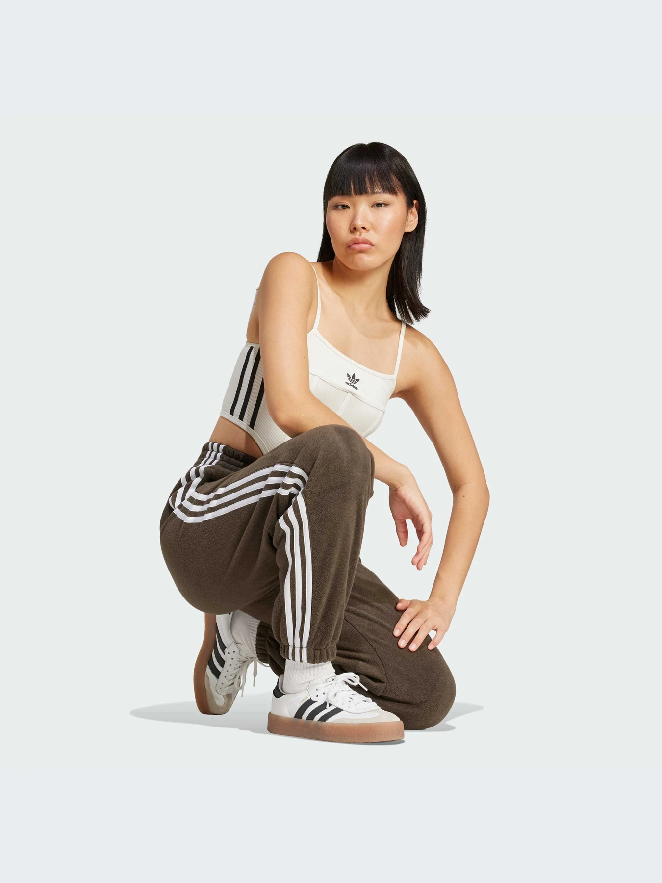 Брюки Adidas Adicolor модель IY7835-KZ Брюки Adidas Adicolor модель IY7835-KZ Фото