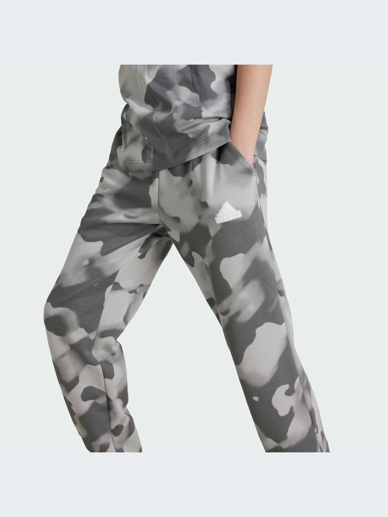 Брюки Adidas модель IX3651-KZ Брюки Adidas модель IX3651-KZ Фото