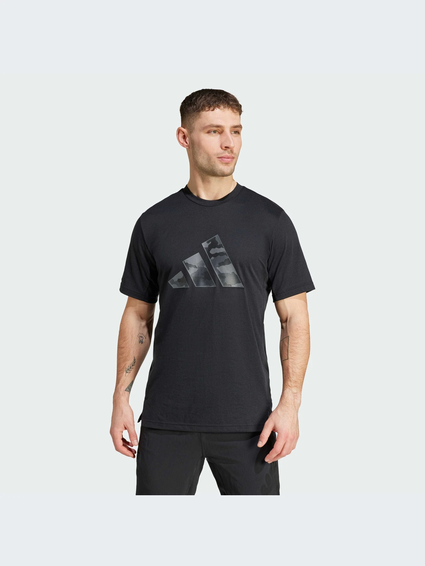 Футболки и поло Adidas модель IS6151-KZ Футболки и поло Adidas модель IS6151-KZ Фото
