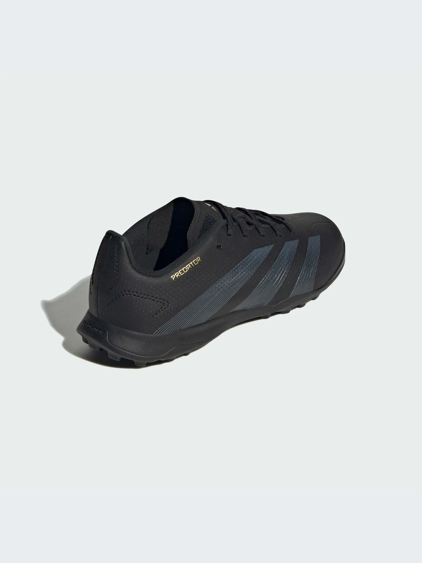 Кроссовки Adidas Predator модель IF6415-KZ Кроссовки Adidas Predator модель IF6415-KZ Фото