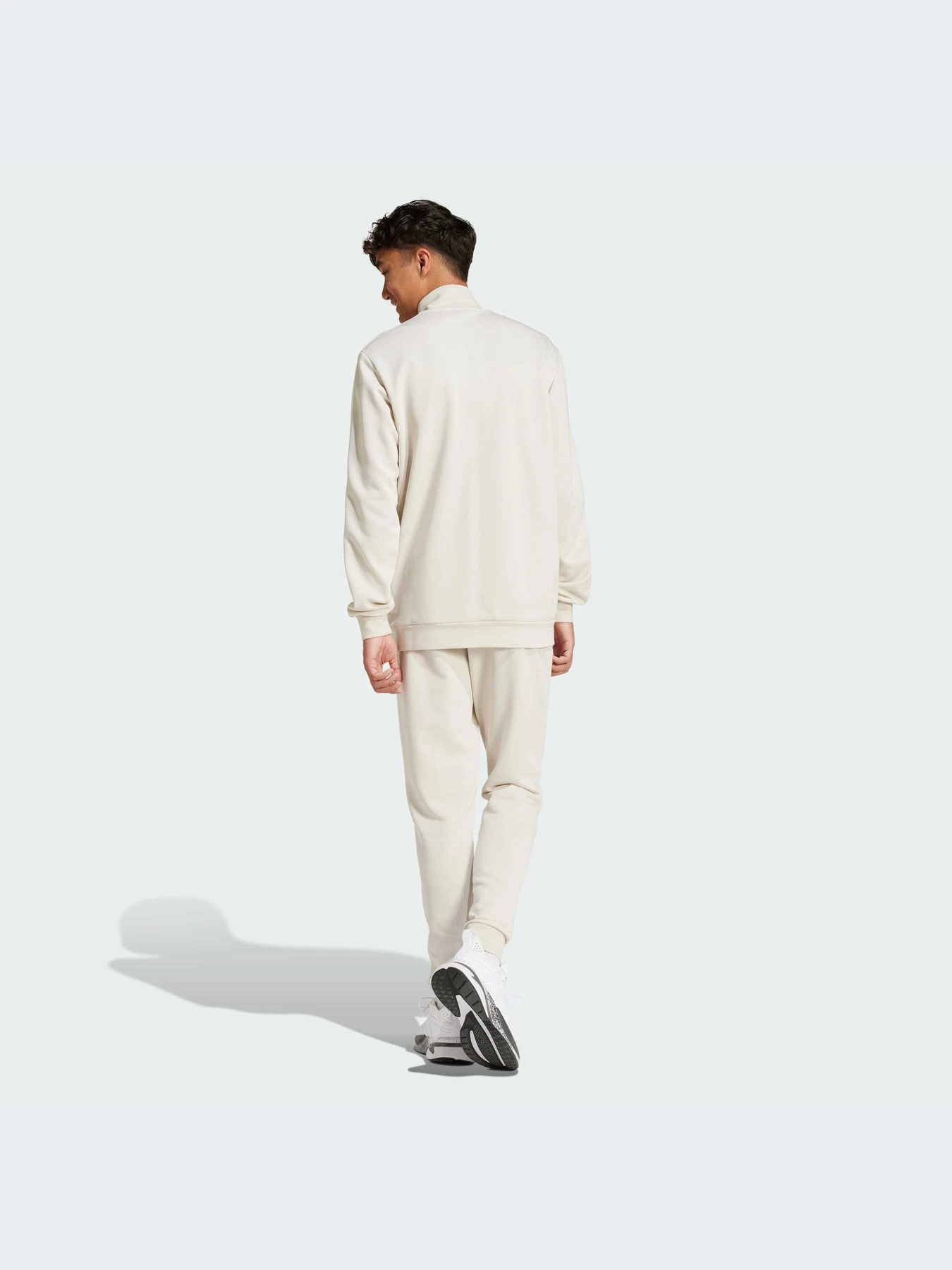 Костюмы Adidas модель IY6653-KZ Костюмы Adidas модель IY6653-KZ Фото