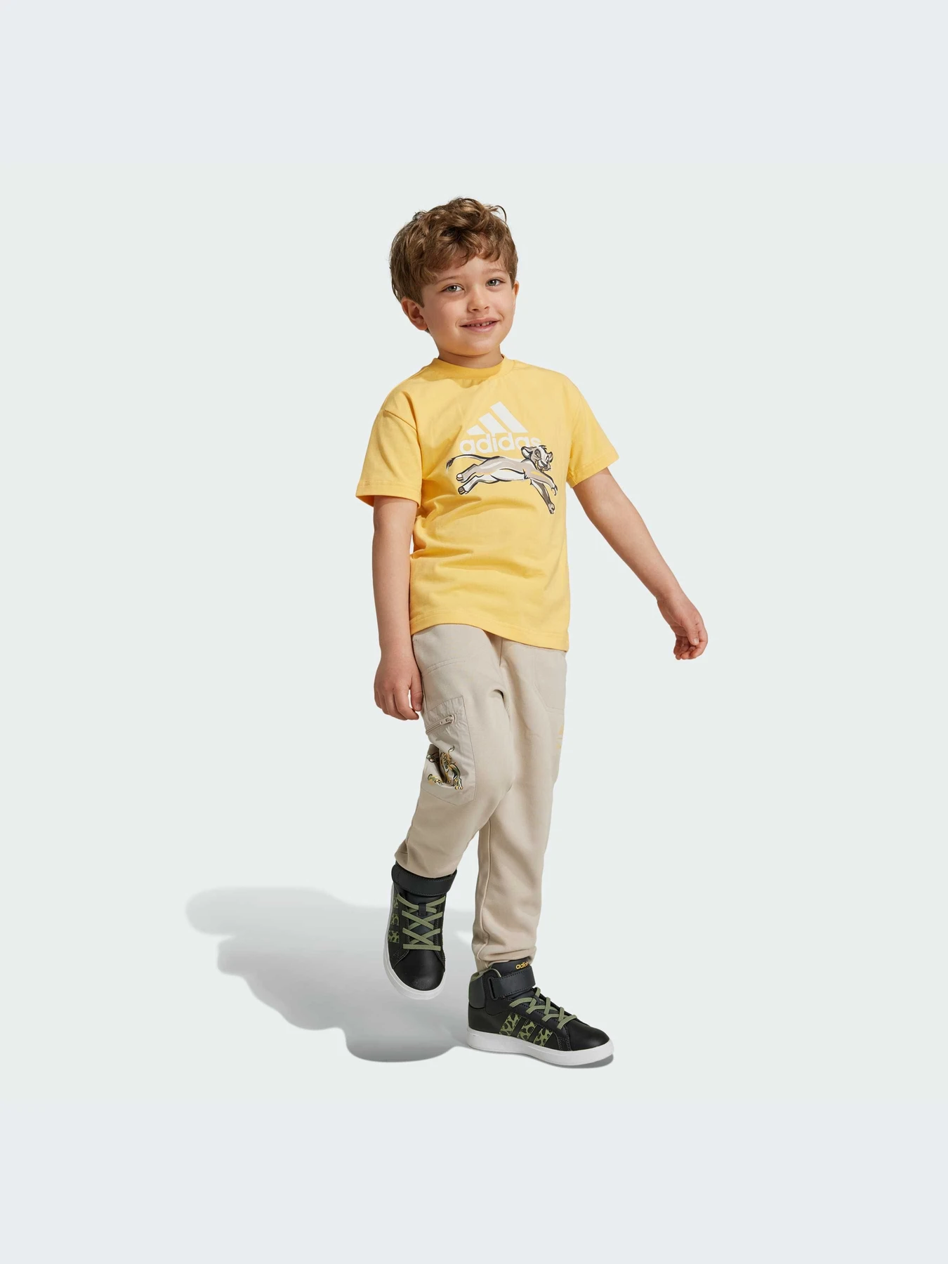 Брюки Adidas Disney модель IV9642-KZ Брюки Adidas Disney модель IV9642-KZ Фото