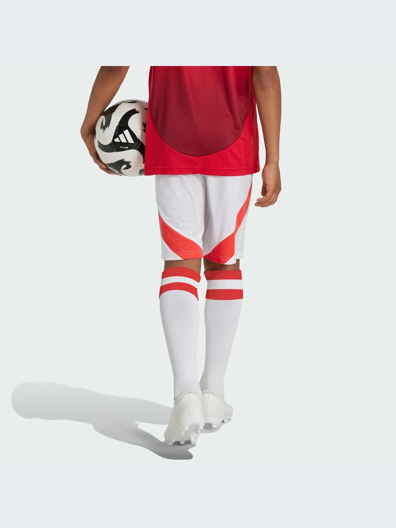Шорты Adidas модель IT1975-KZ Шорты Adidas модель IT1975-KZ Фото
