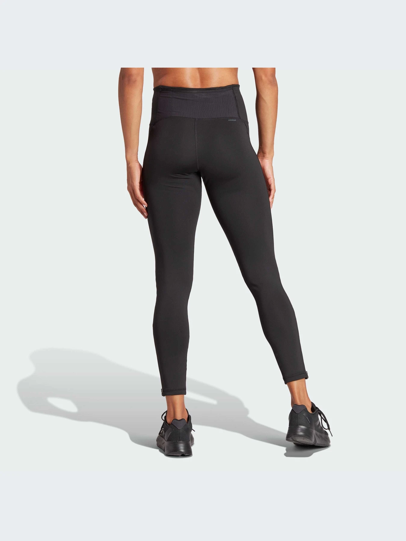Брюки Adidas модель IP3085-KZ Брюки Adidas модель IP3085-KZ Фото